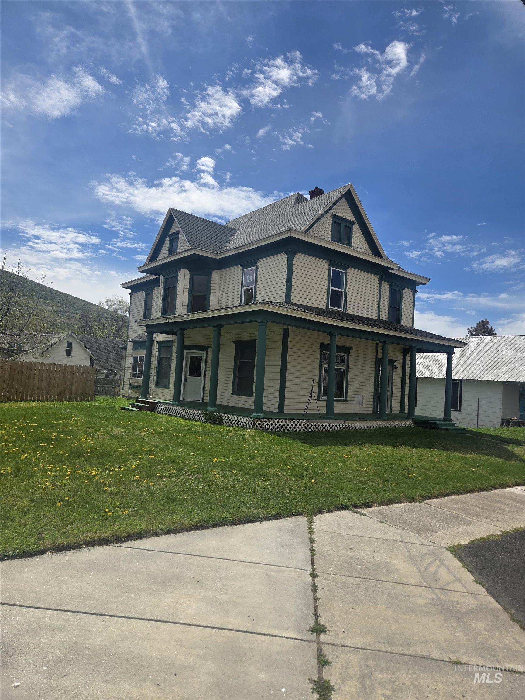 986 Columbia Street, Pomeroy WA 99347
