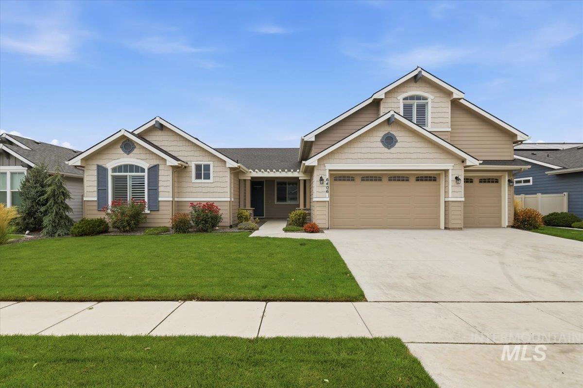 6406 E Canyon Crossing Dr., Nampa ID 83687