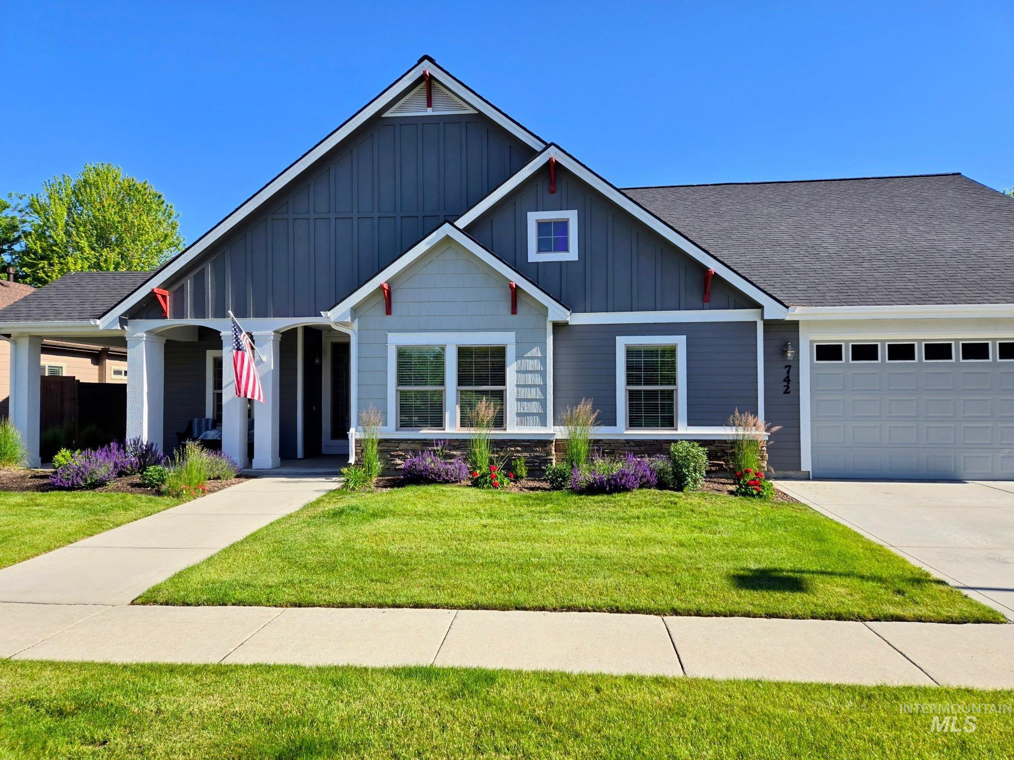 742 W Caine St, Meridian ID 83646