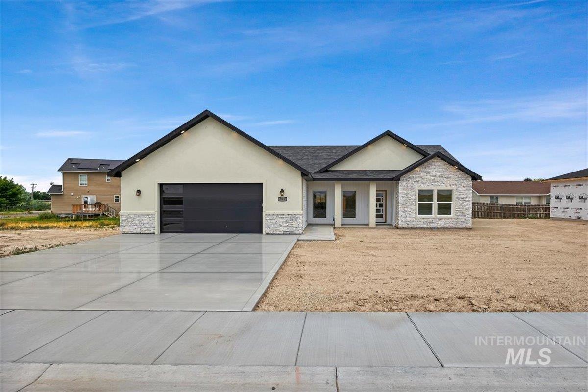 375 Locust Street, Hazelton ID 83335