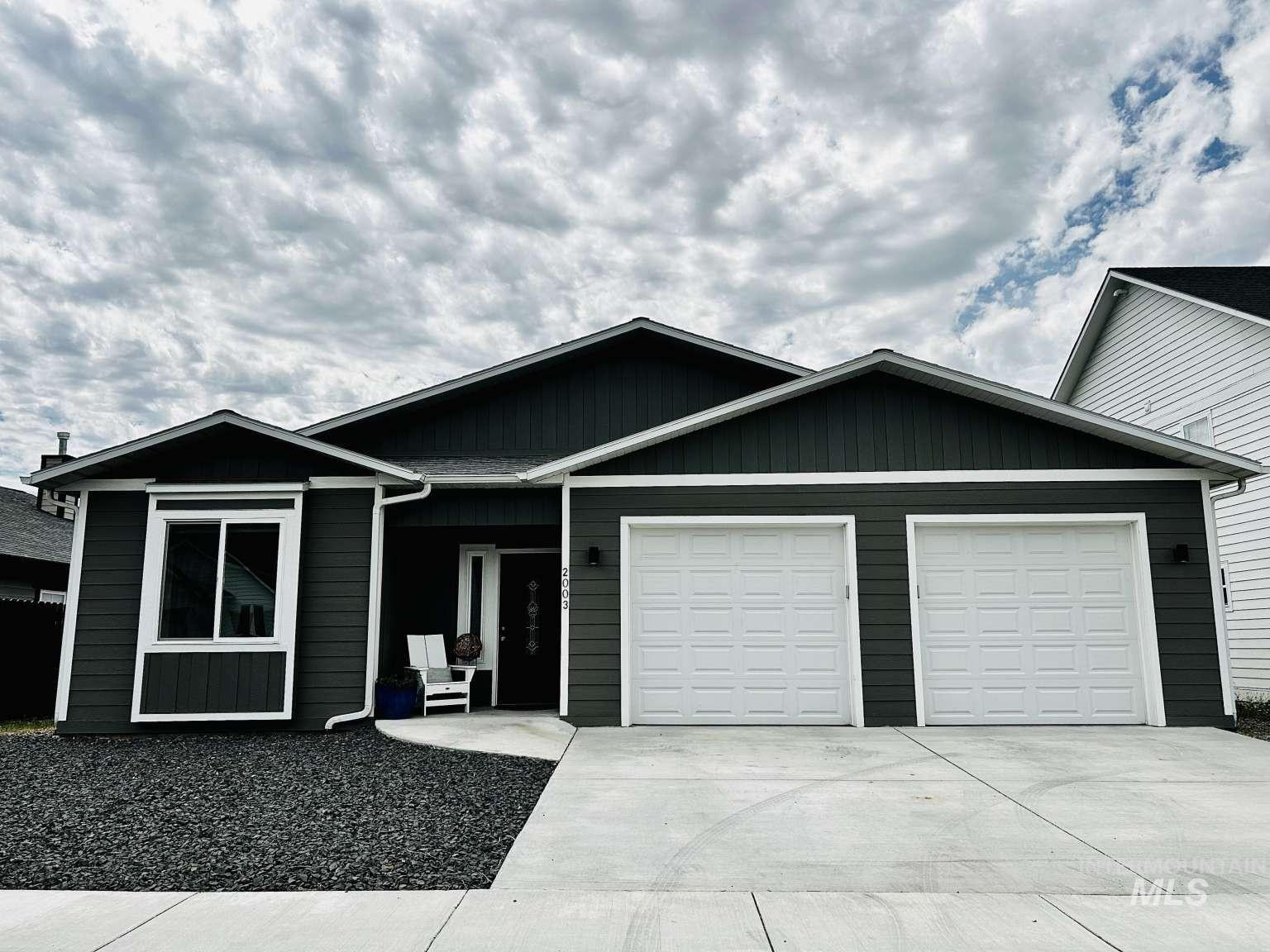 2003 Westview Dr, Moscow ID 83843