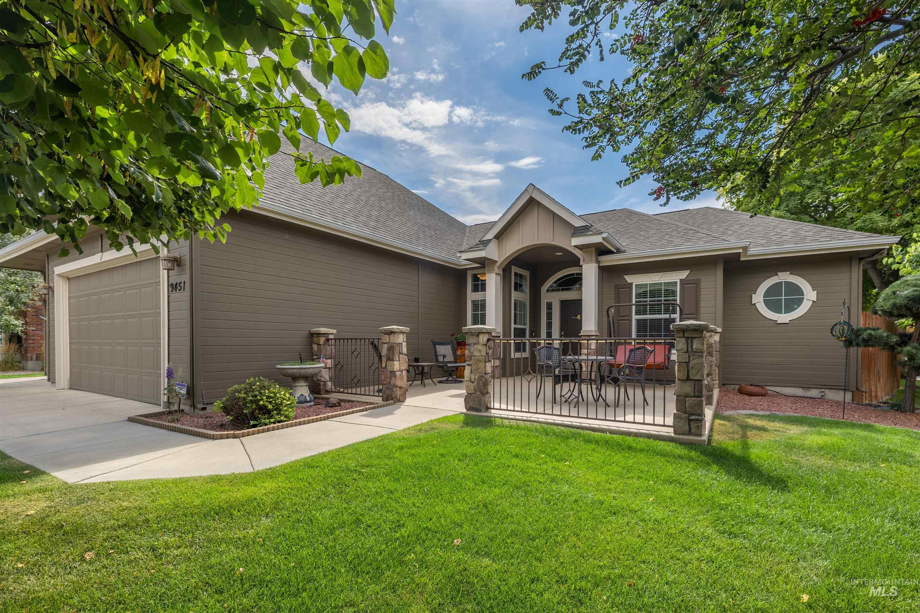 9451 W Pebblestream Dr, Boise ID 83709