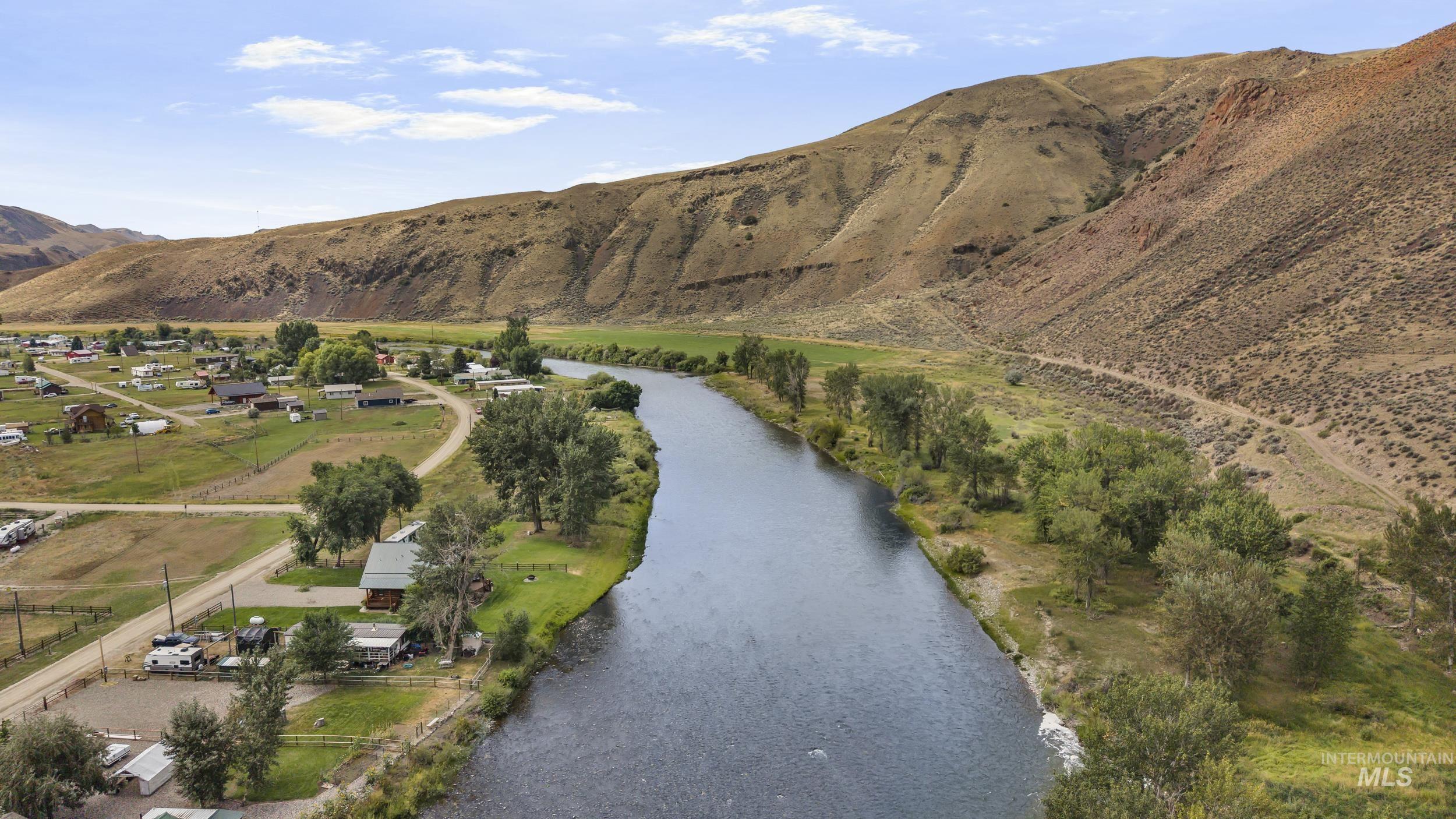 210 Agate Dr, Salmon ID 83467
