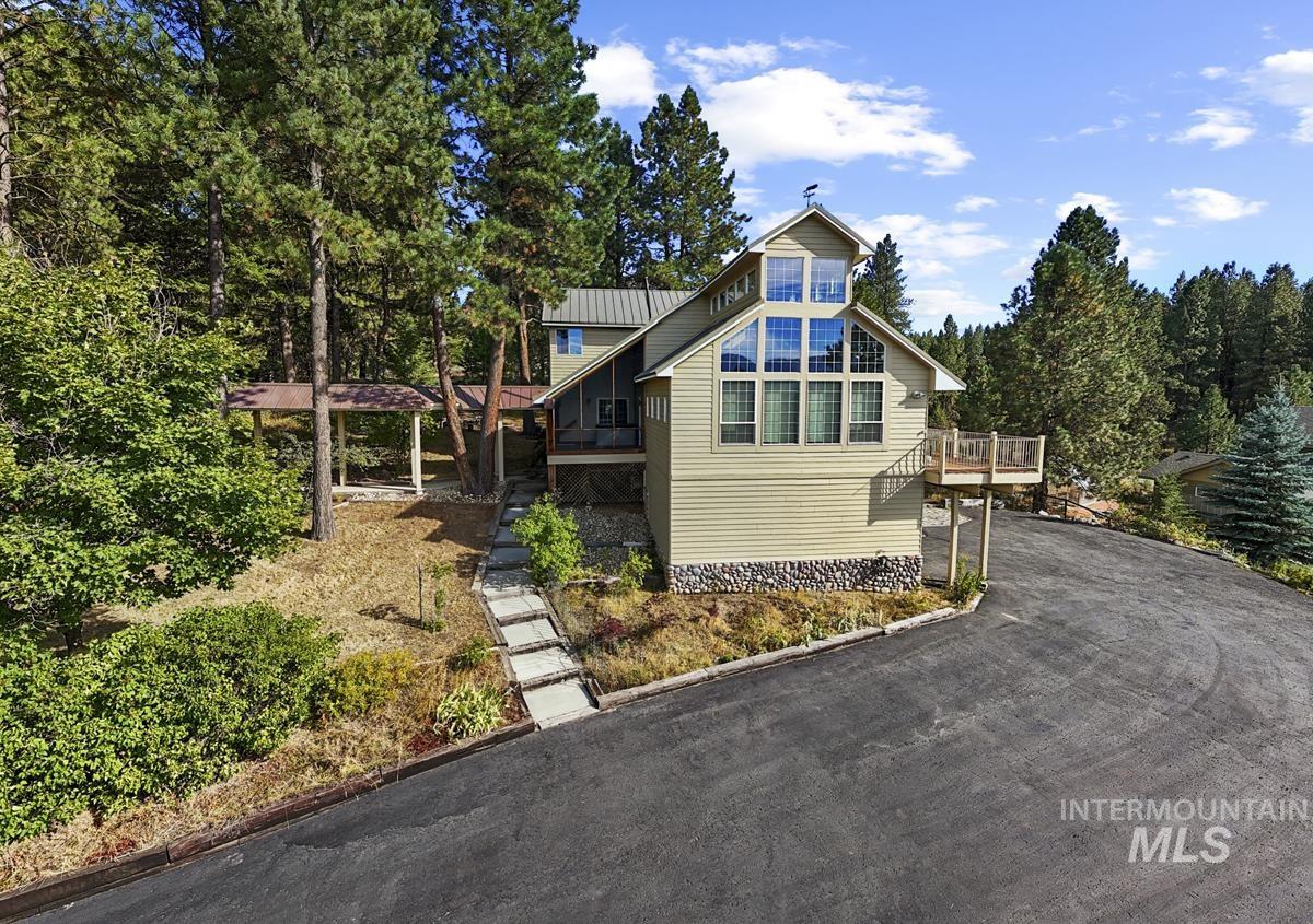 1610 Pine Lake Ranch Drive, Cascade ID 83611