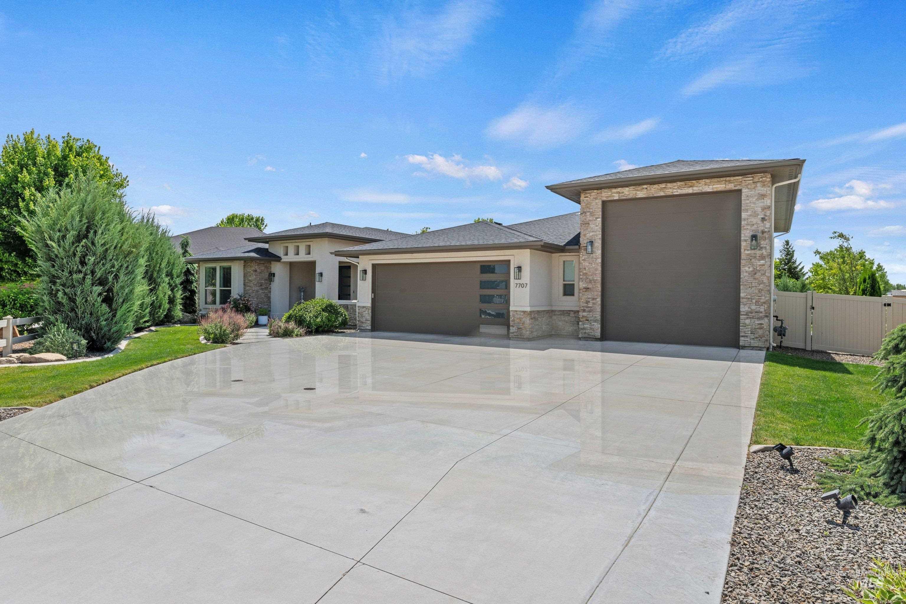 7707 E Damon Ln, Nampa ID 83687