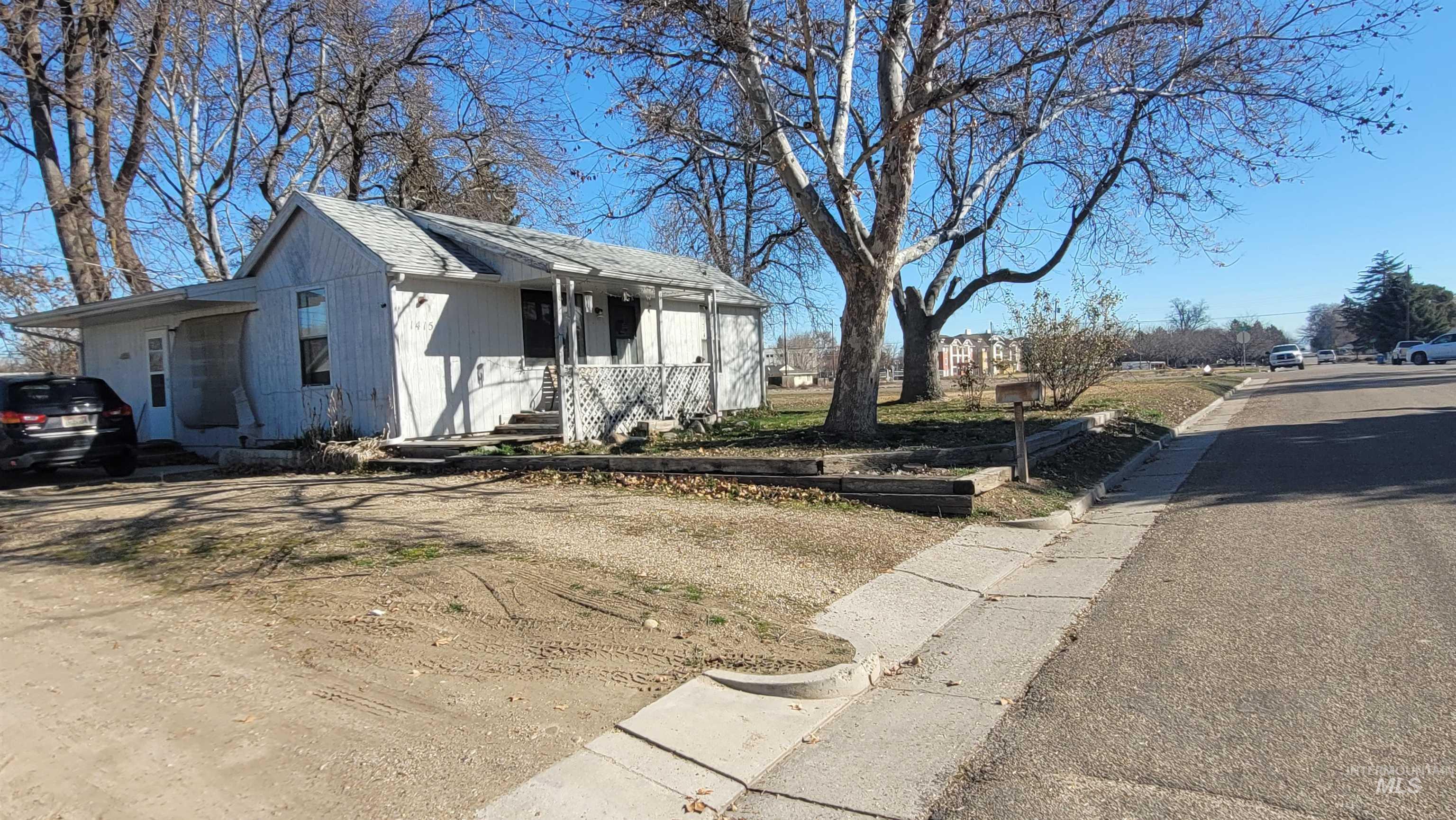 1415 E Oak St, Caldwell ID 83605