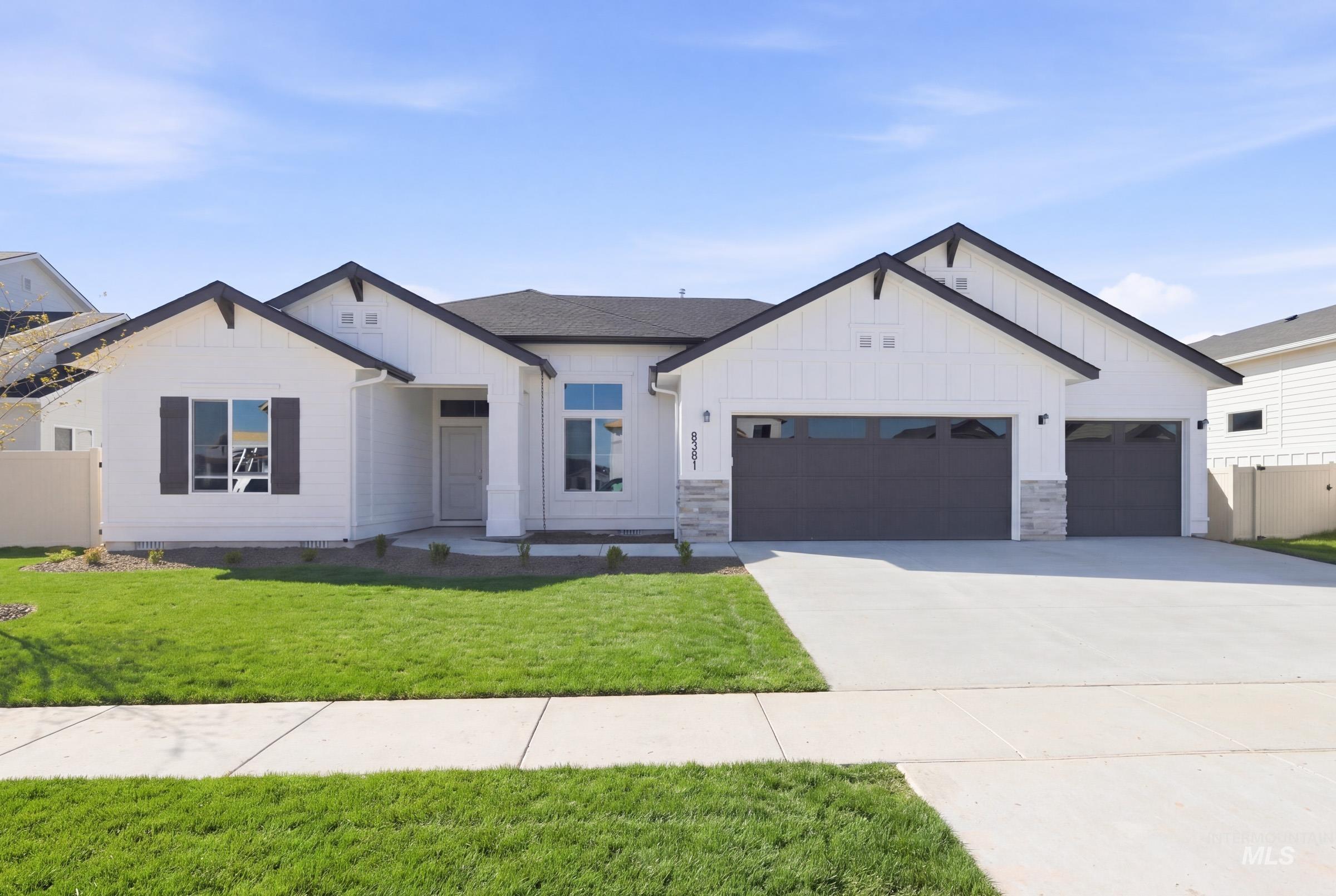 8381 E Cool River Lp, Nampa ID 83687