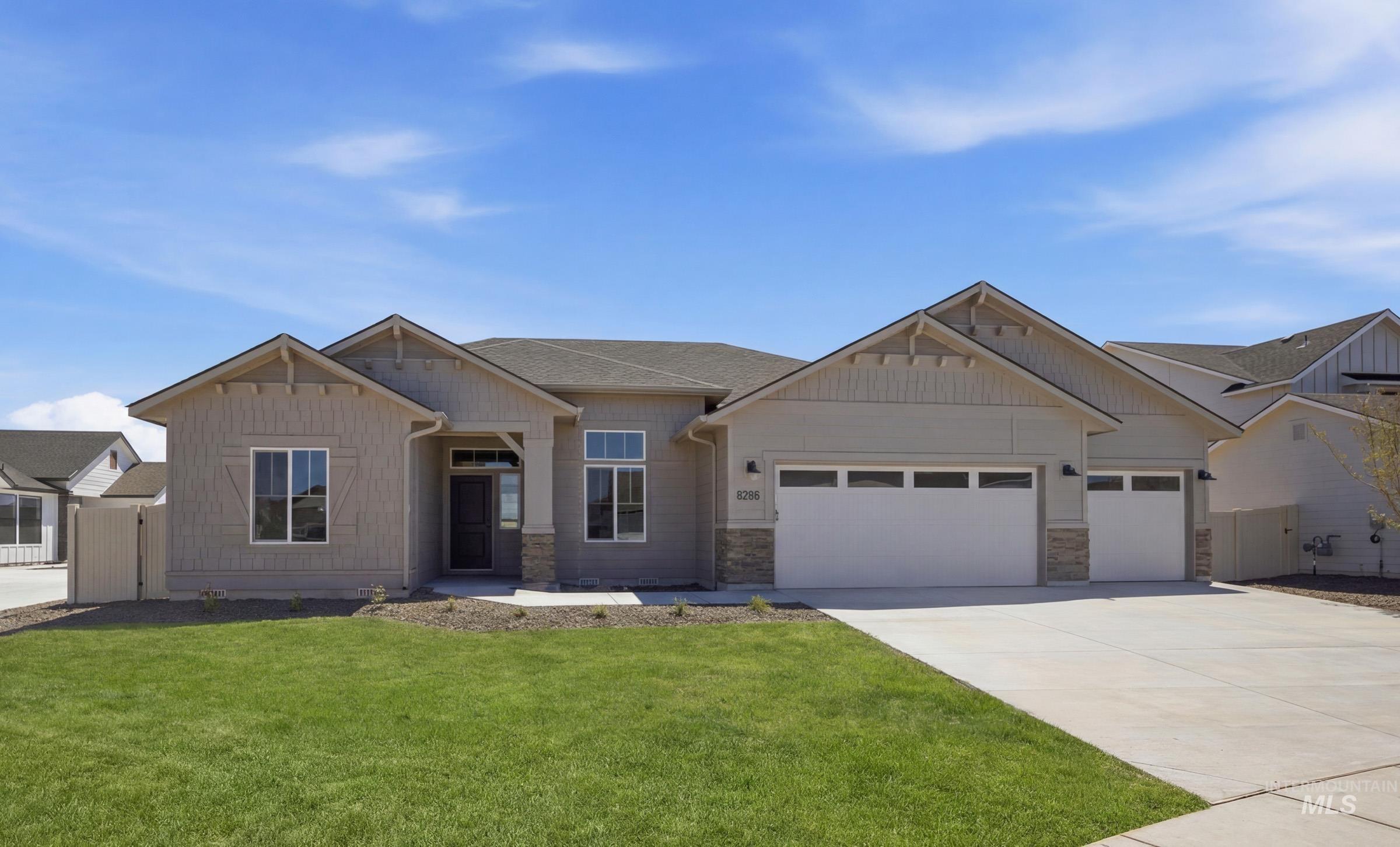 8286 E Cool River Lp, Nampa ID 83687