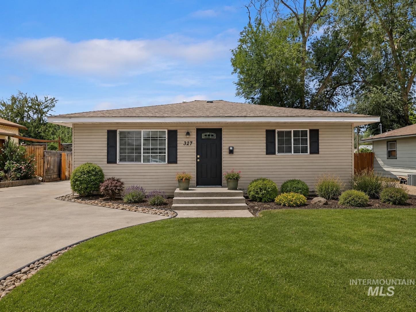327 Monroe St, Twin Falls ID 83301