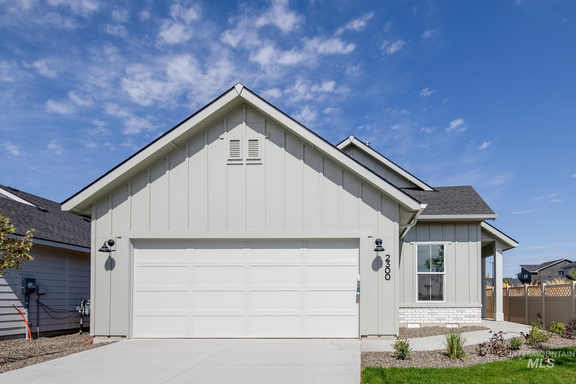 7489 W Newtown Dr, Eagle ID 83616
