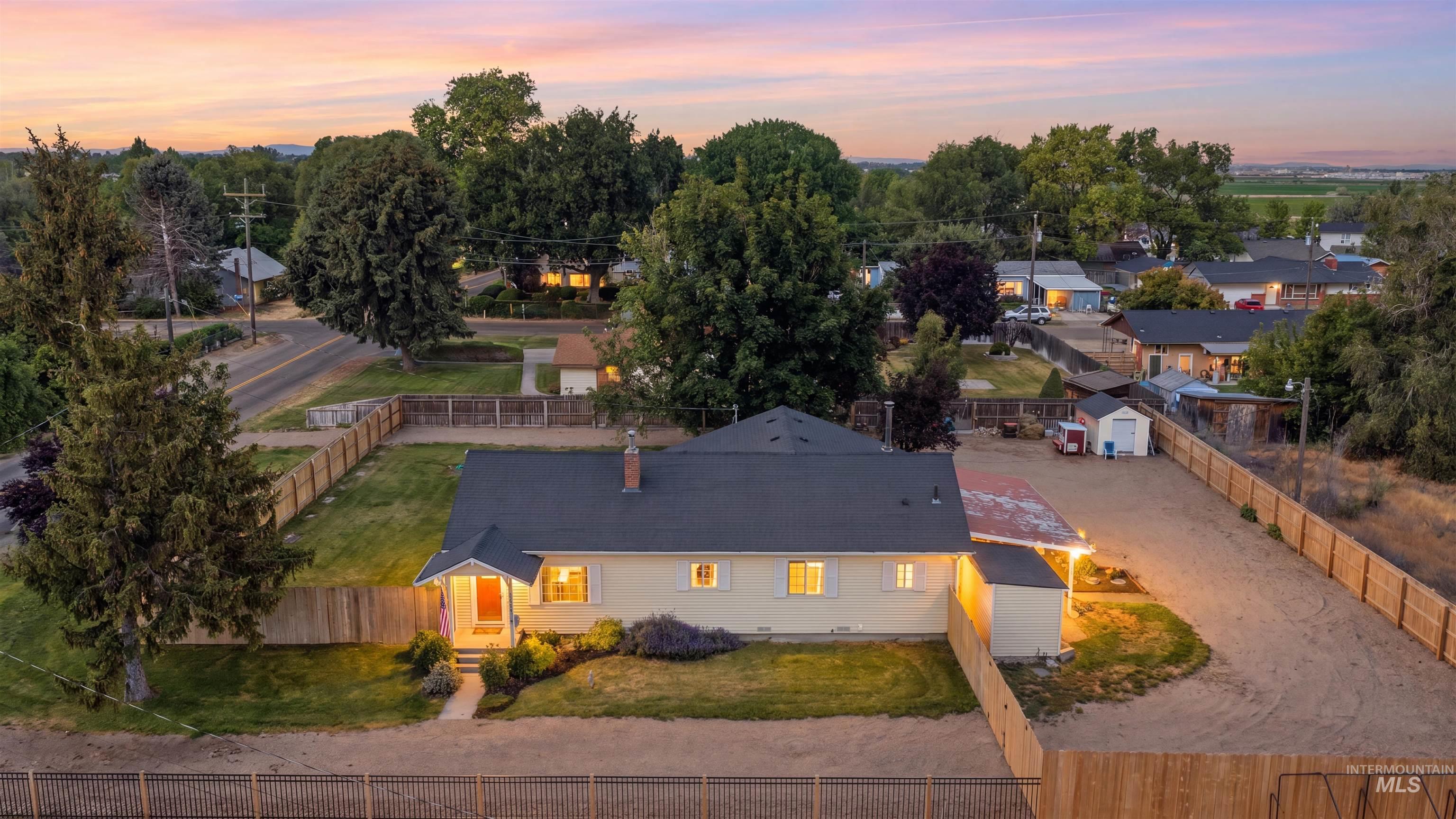 806 W Logan St, Caldwell ID 83605