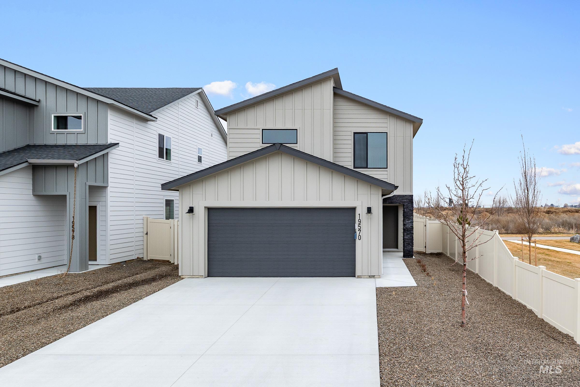 2051 S Summerson Way, Meridian ID 83642