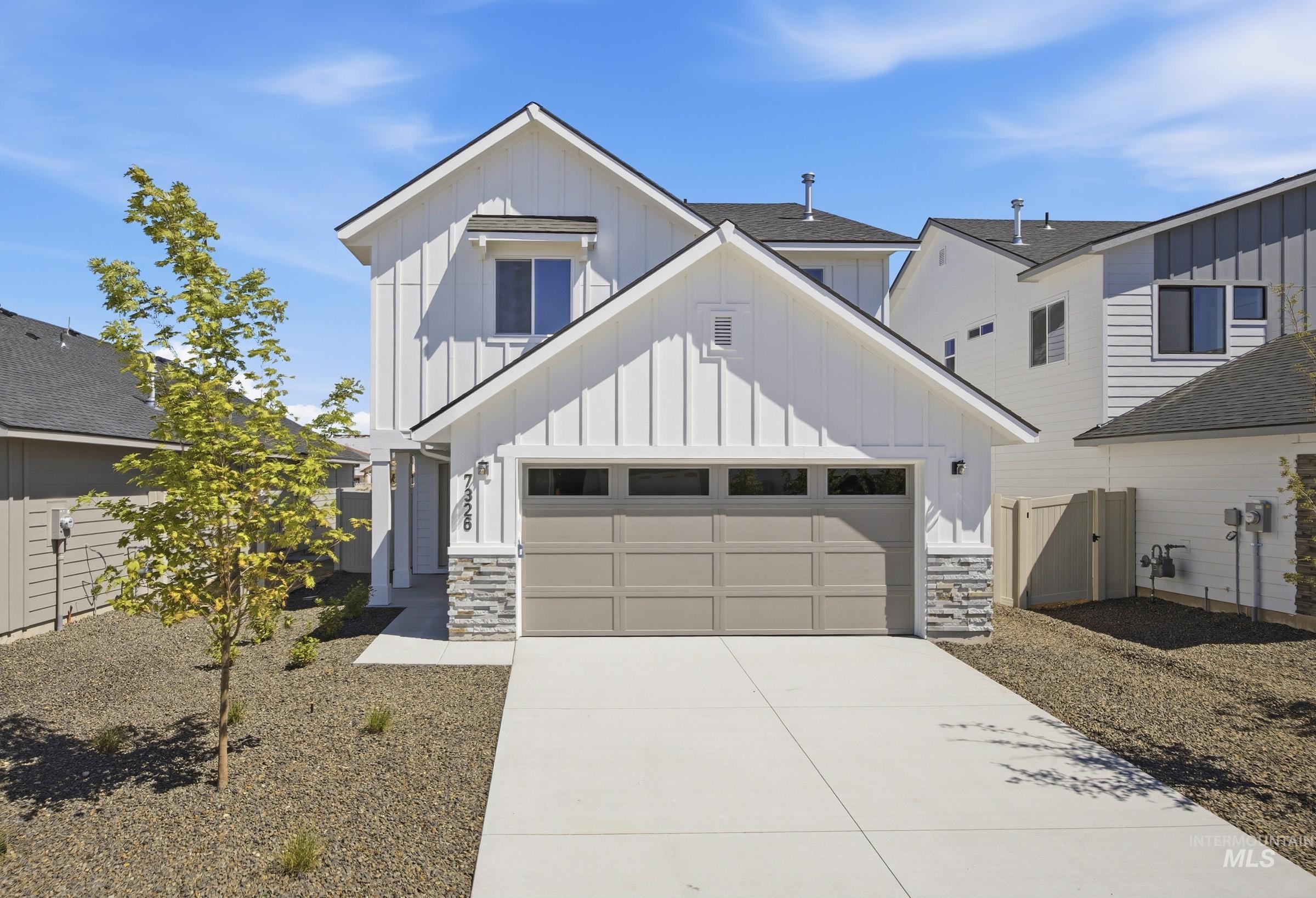 904 Thunderbolt Dr, Mountain Home ID 83647