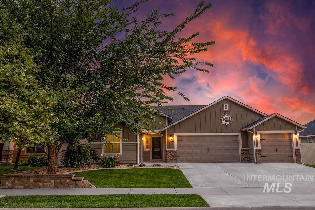 645 E Ionia Dr, Meridian ID 83642