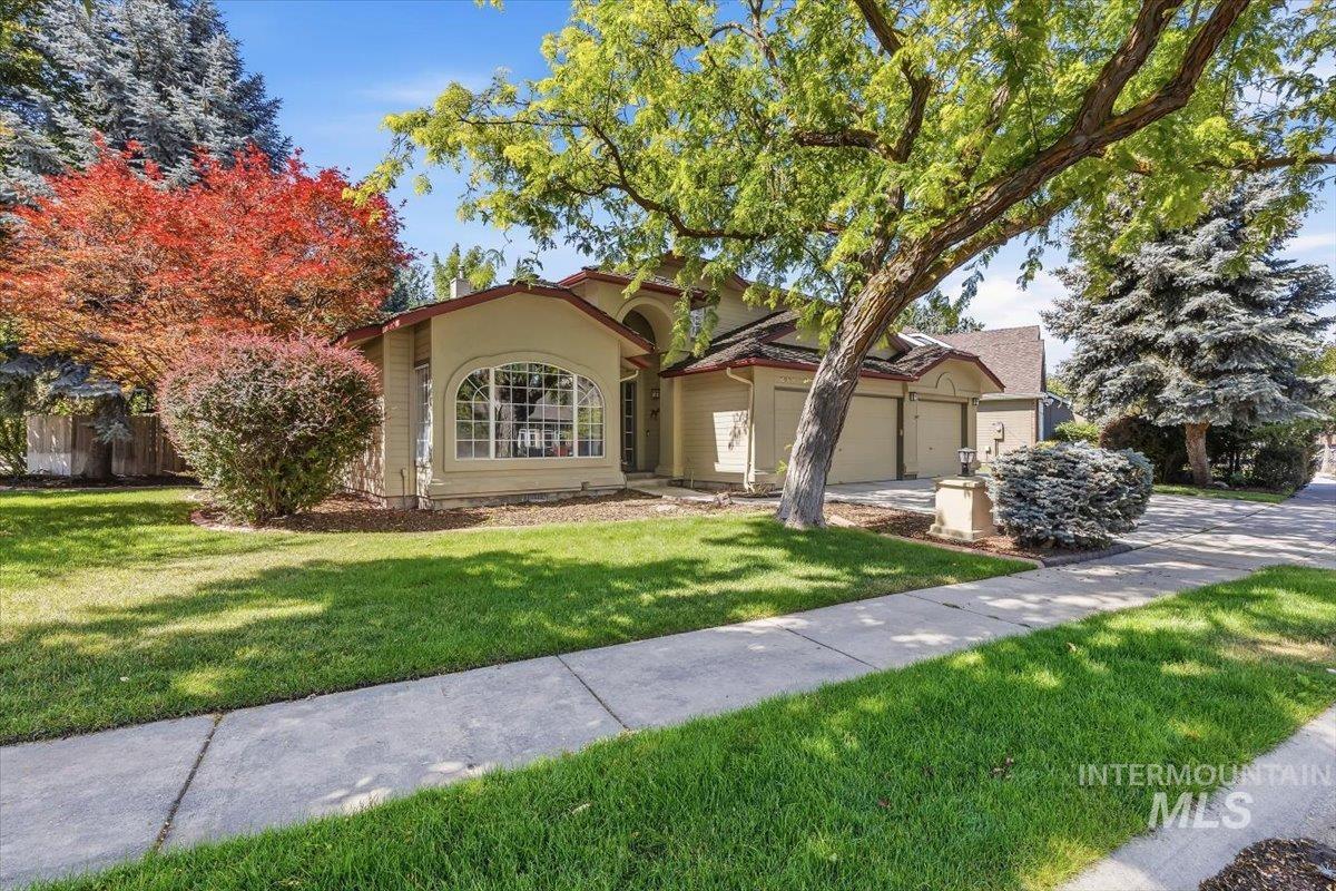 8001 W Innsbrook Ct, Boise ID 83704