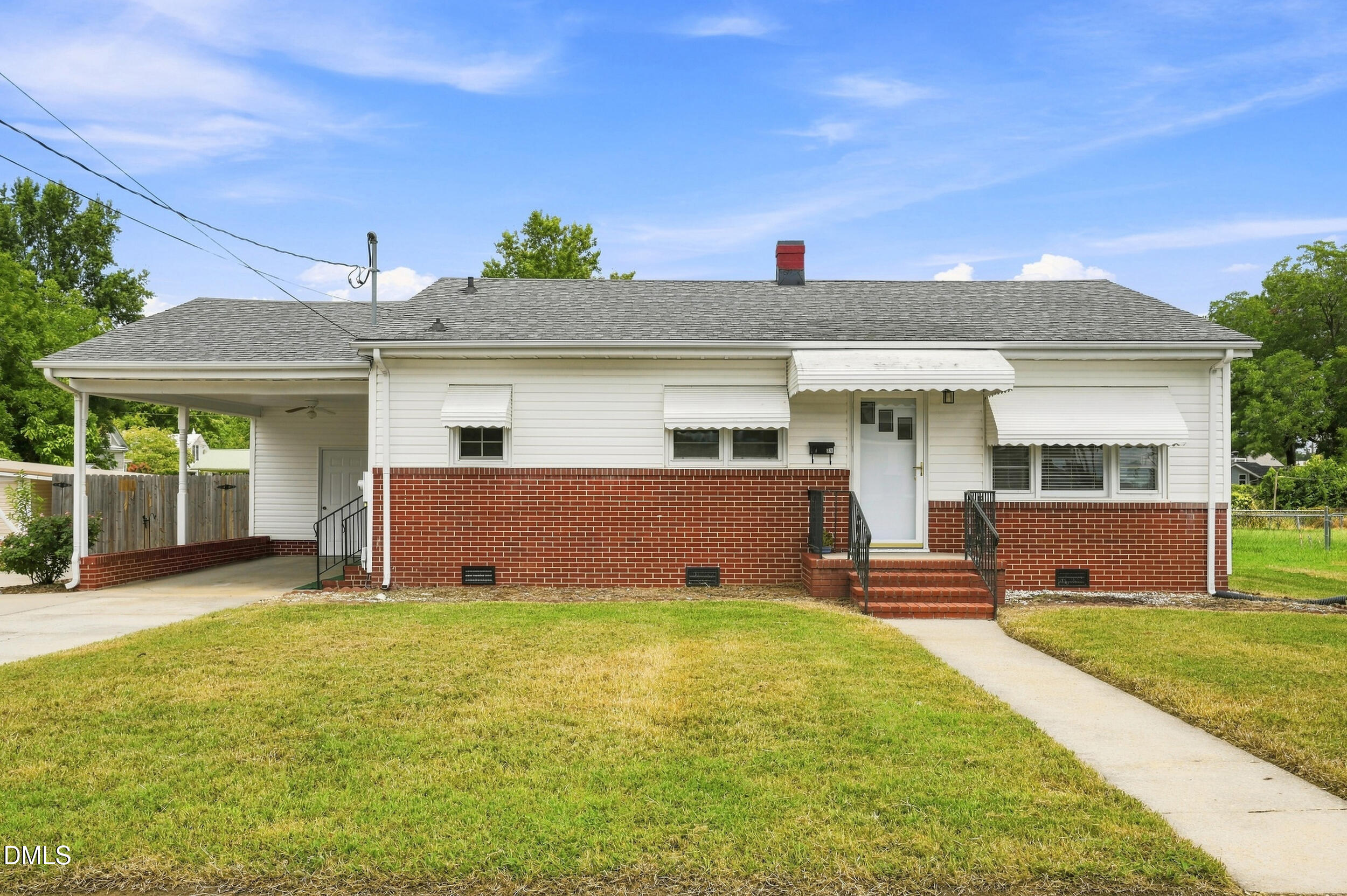 206 W Woodall Street, Benson, NC 27504