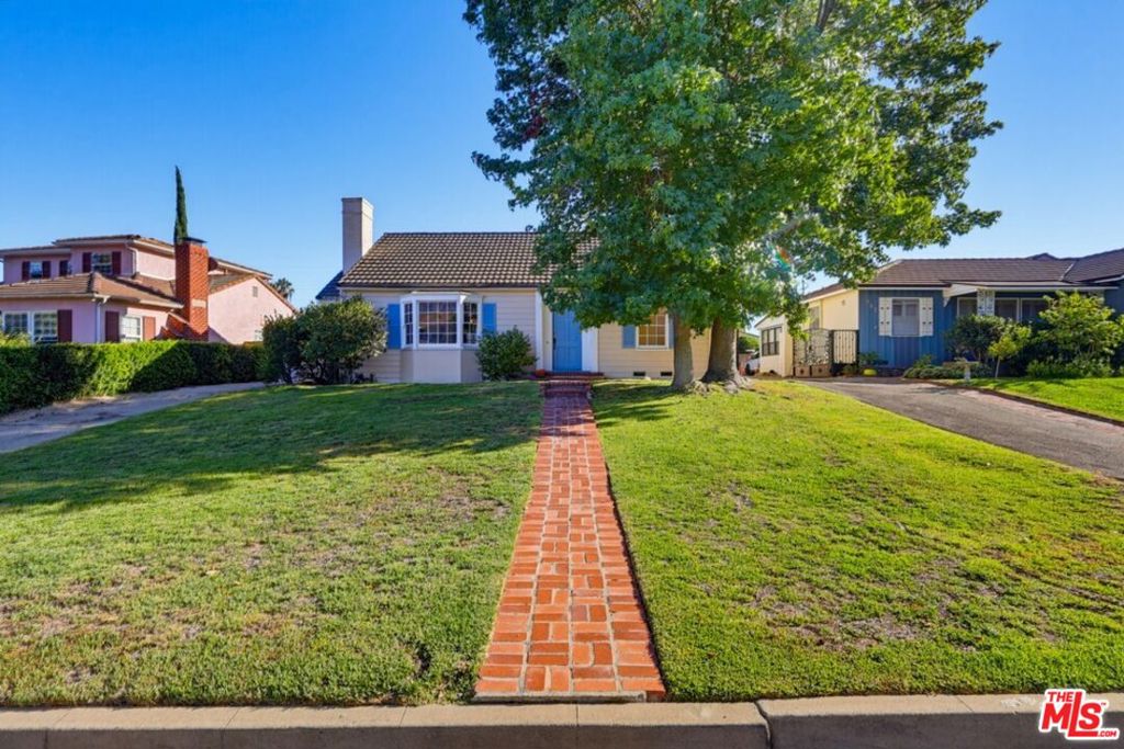 846 Victoria Drive