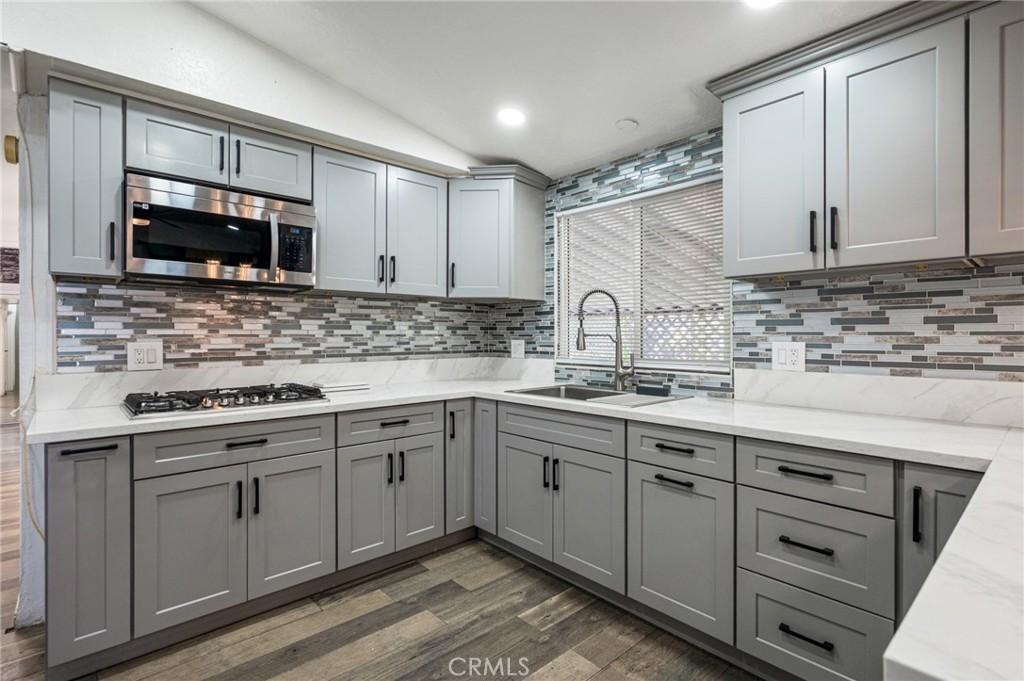 12401 Filmore Street 618