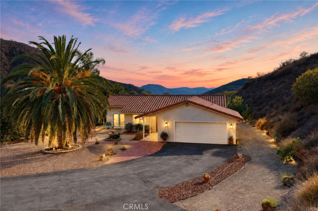 45251 La Cruz Dr