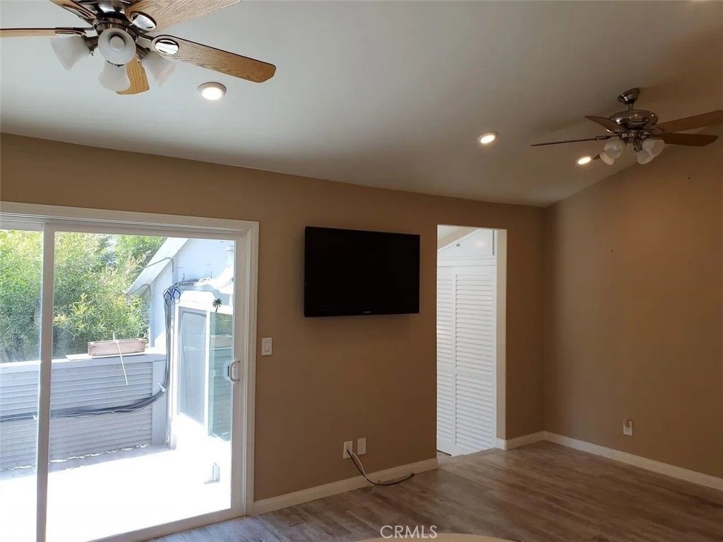 17162 Pacific Coast Highway 204