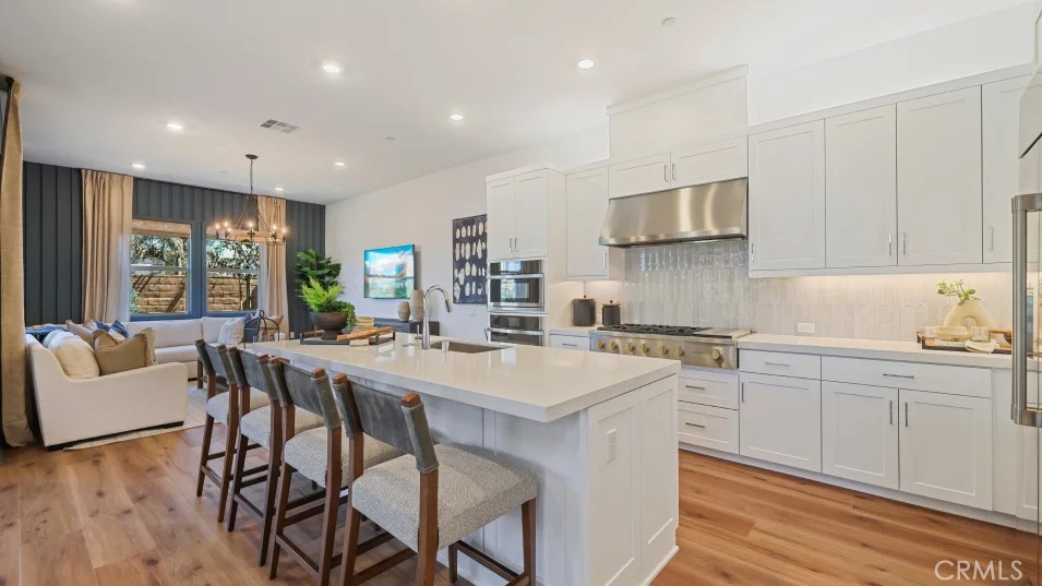 1525 Snowberry Place