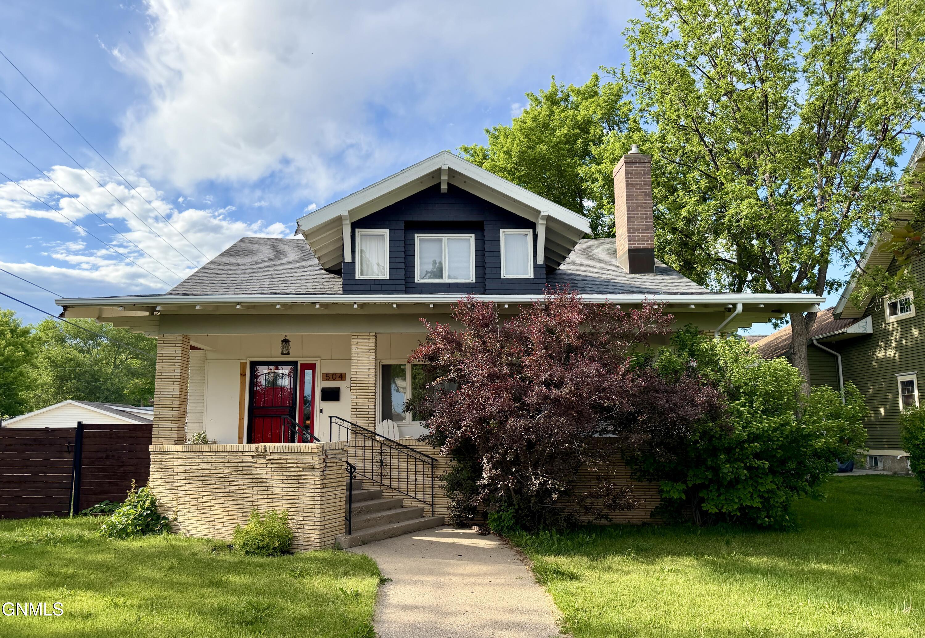 504 3rd Street NW, Mandan, ND 58554
