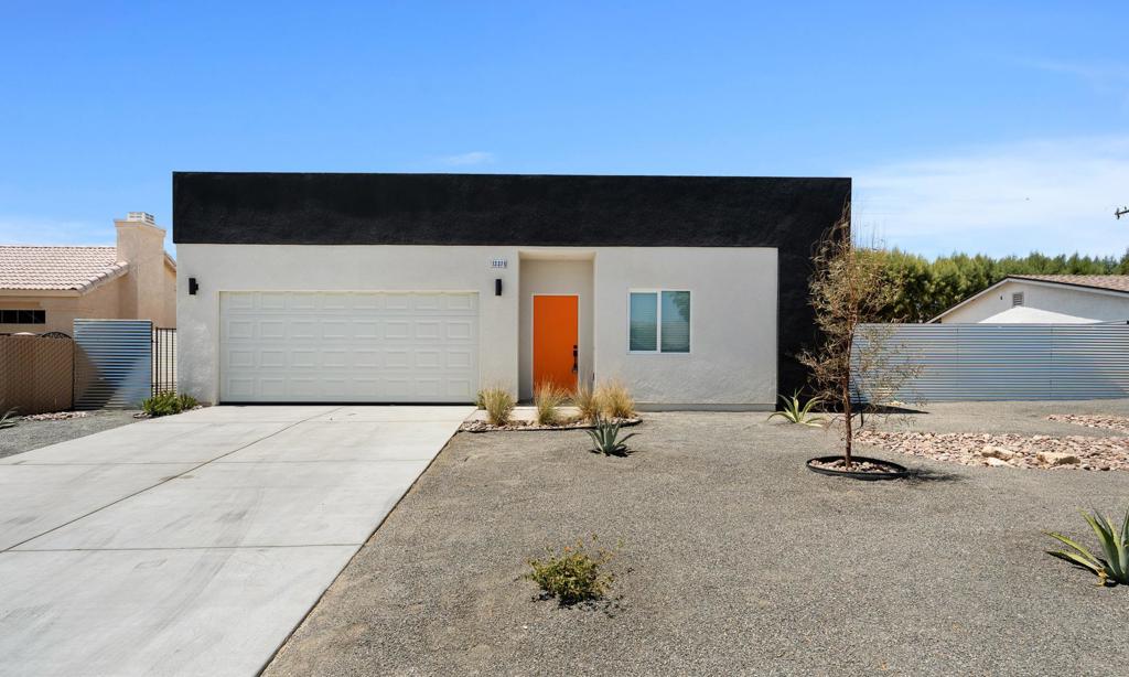 13 213 El Rio Lane