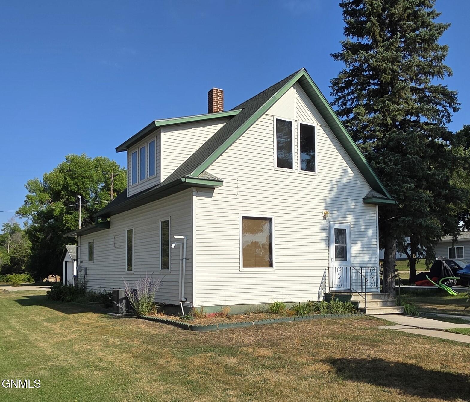 109 5th Street, Kathryn, ND 58049