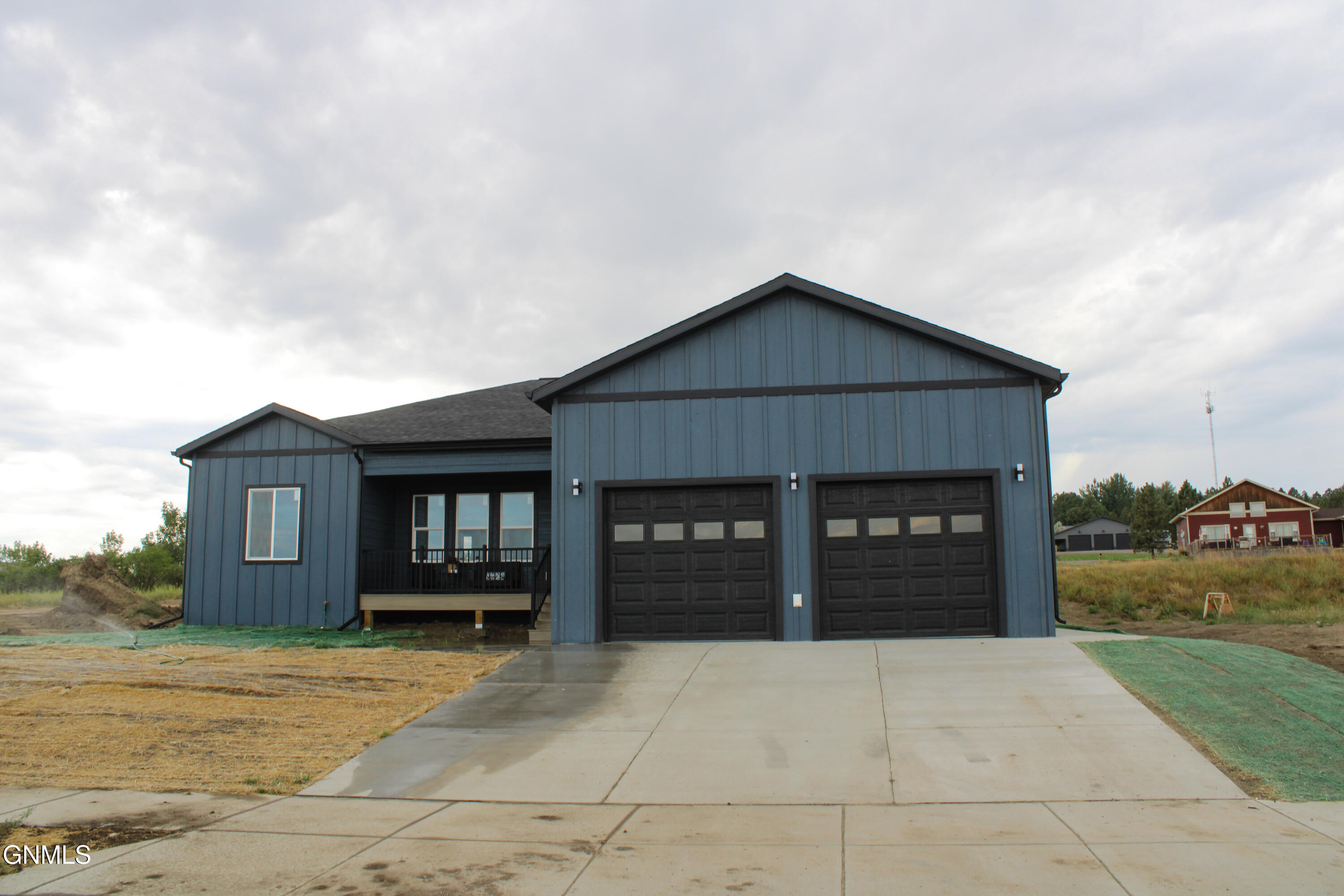 1305 Tara Lane SW, Watford City, ND 58854