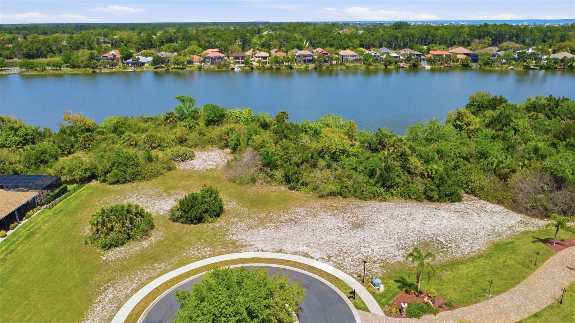 151 N LAKEWALK DRIVE