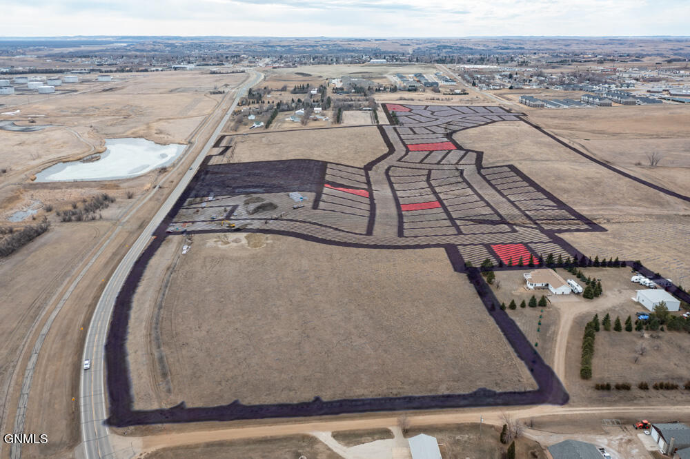 3606 Silver Leaf Avenue NW, Mandan, ND 58554