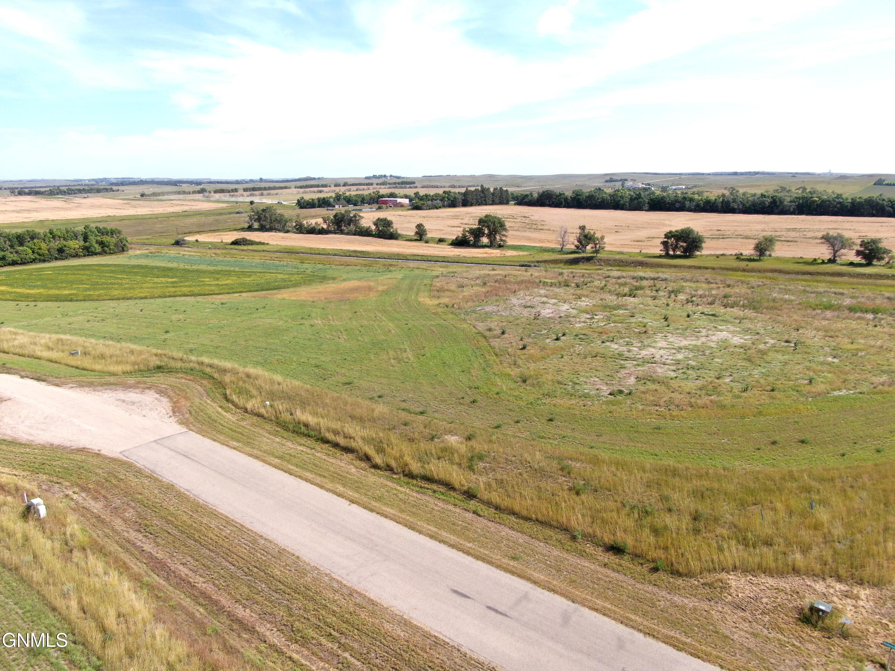 11711 Redwood Road, Bismarck, ND 58503