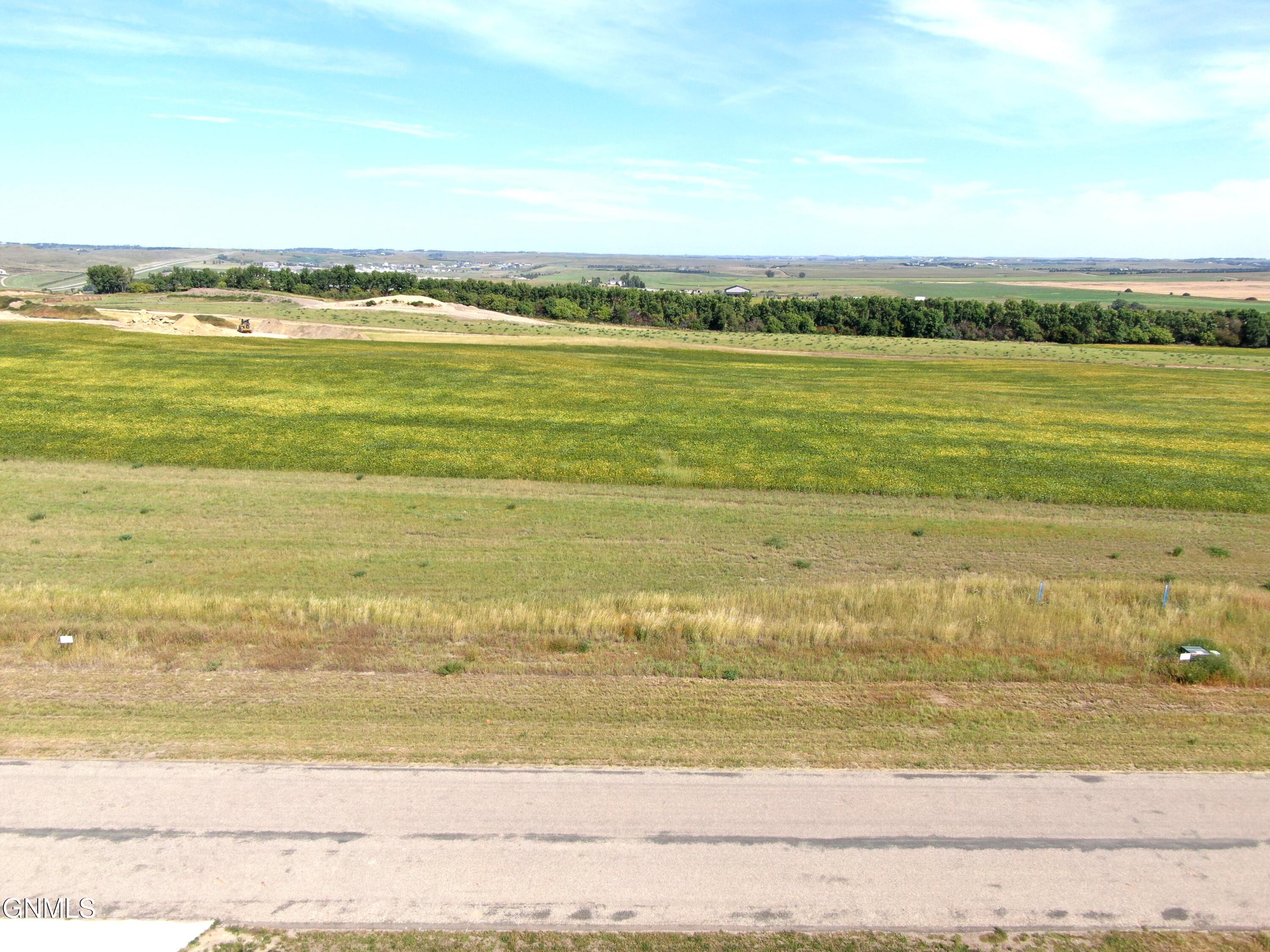 15004 Acadia Drive, Bismarck, ND 58503