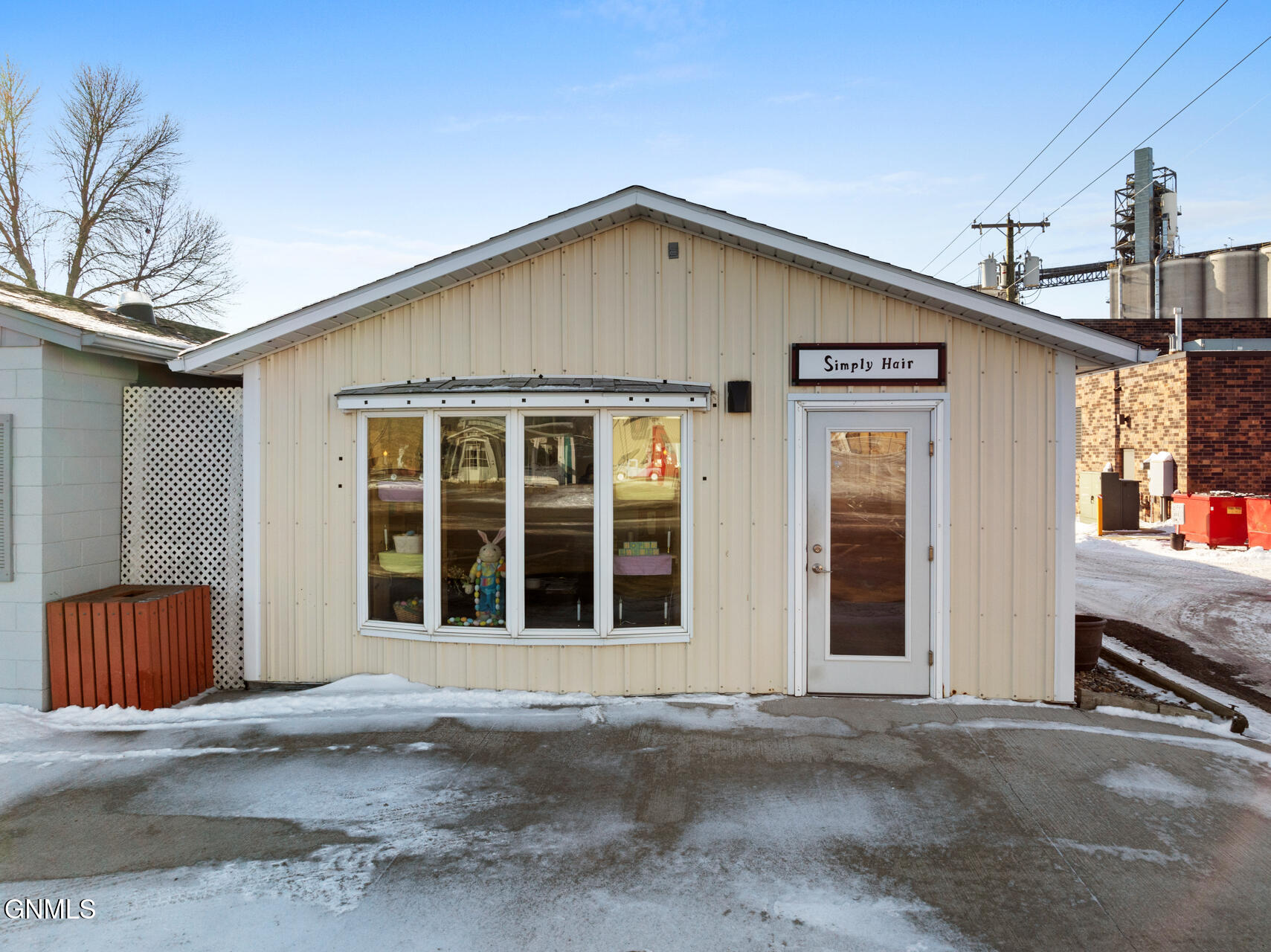 2 Central Avenue SE, Garrison, ND 58540