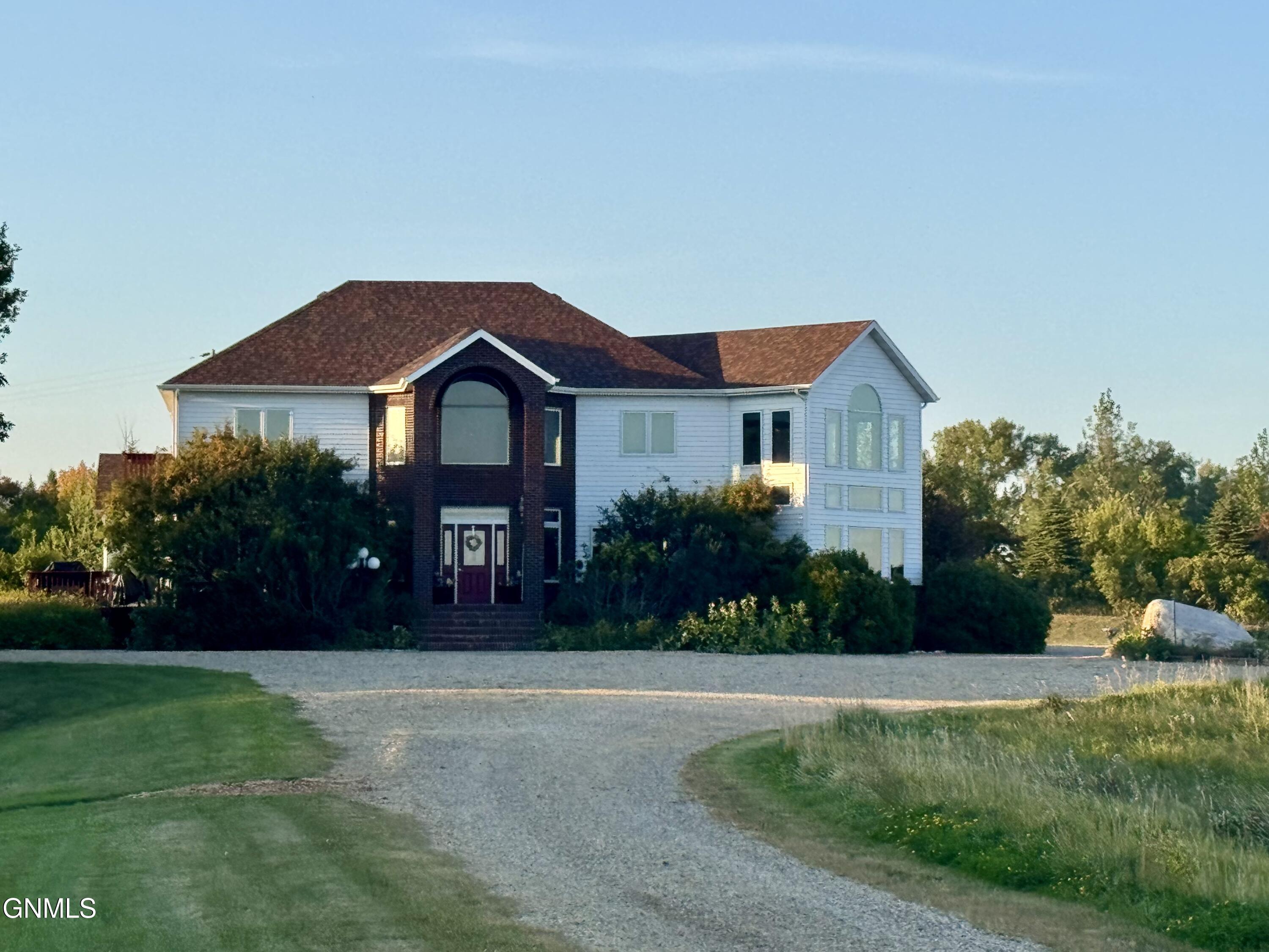483 3rd Avenue NE, McClusky, ND 58463
