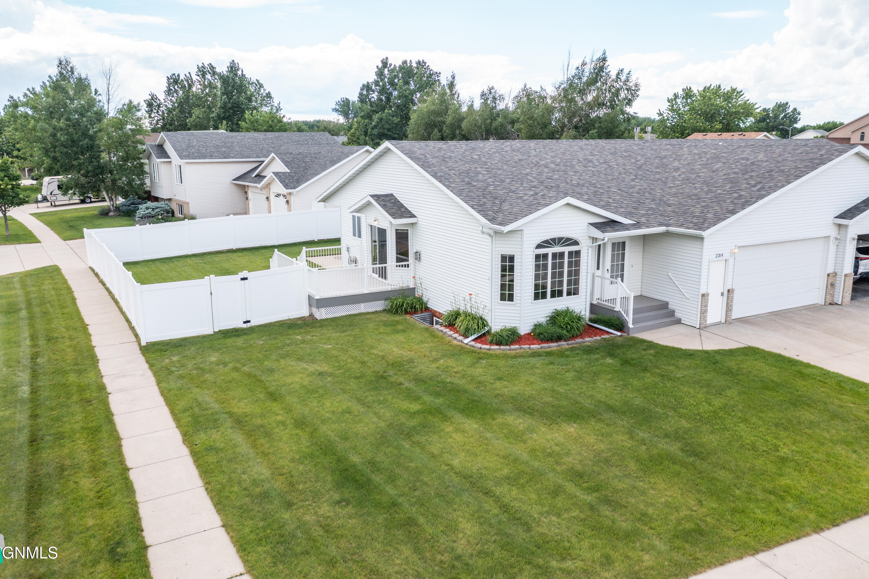 2314 Santa Barbara Drive, Bismarck, ND 58504