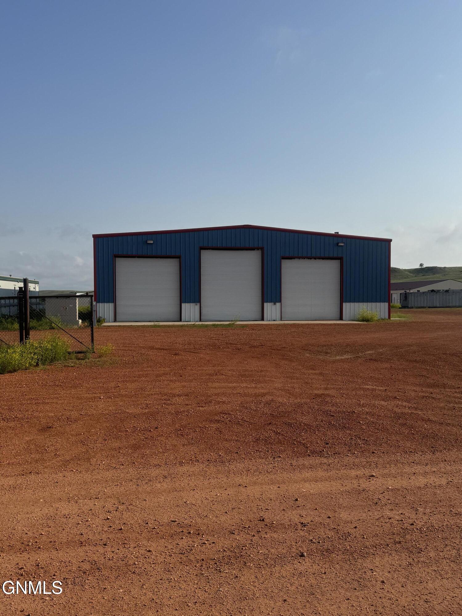 2042 125th Avenue NW, Watford City, ND 58854