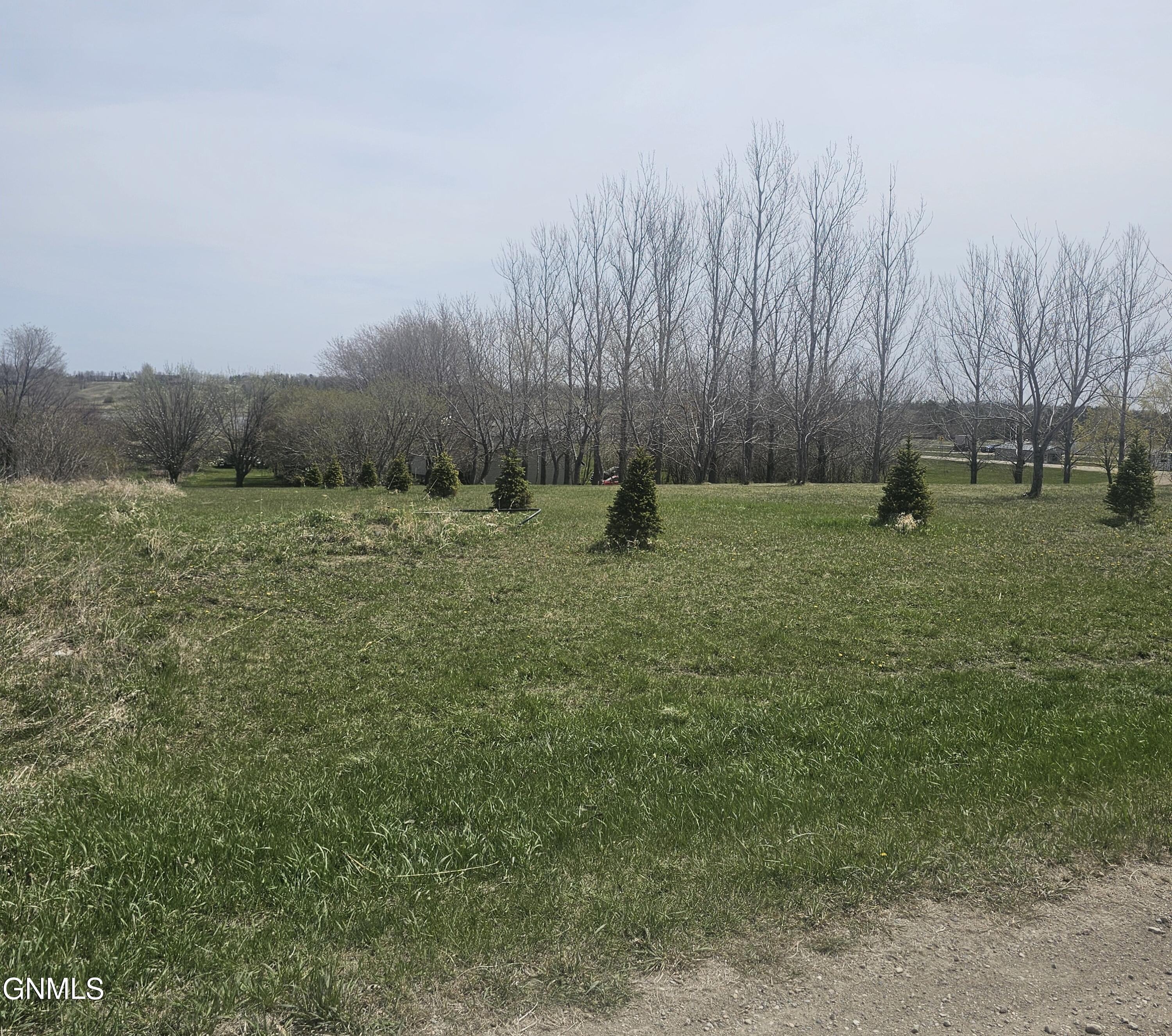 3096 Lake Front Drive, Jamestown, ND 58401
