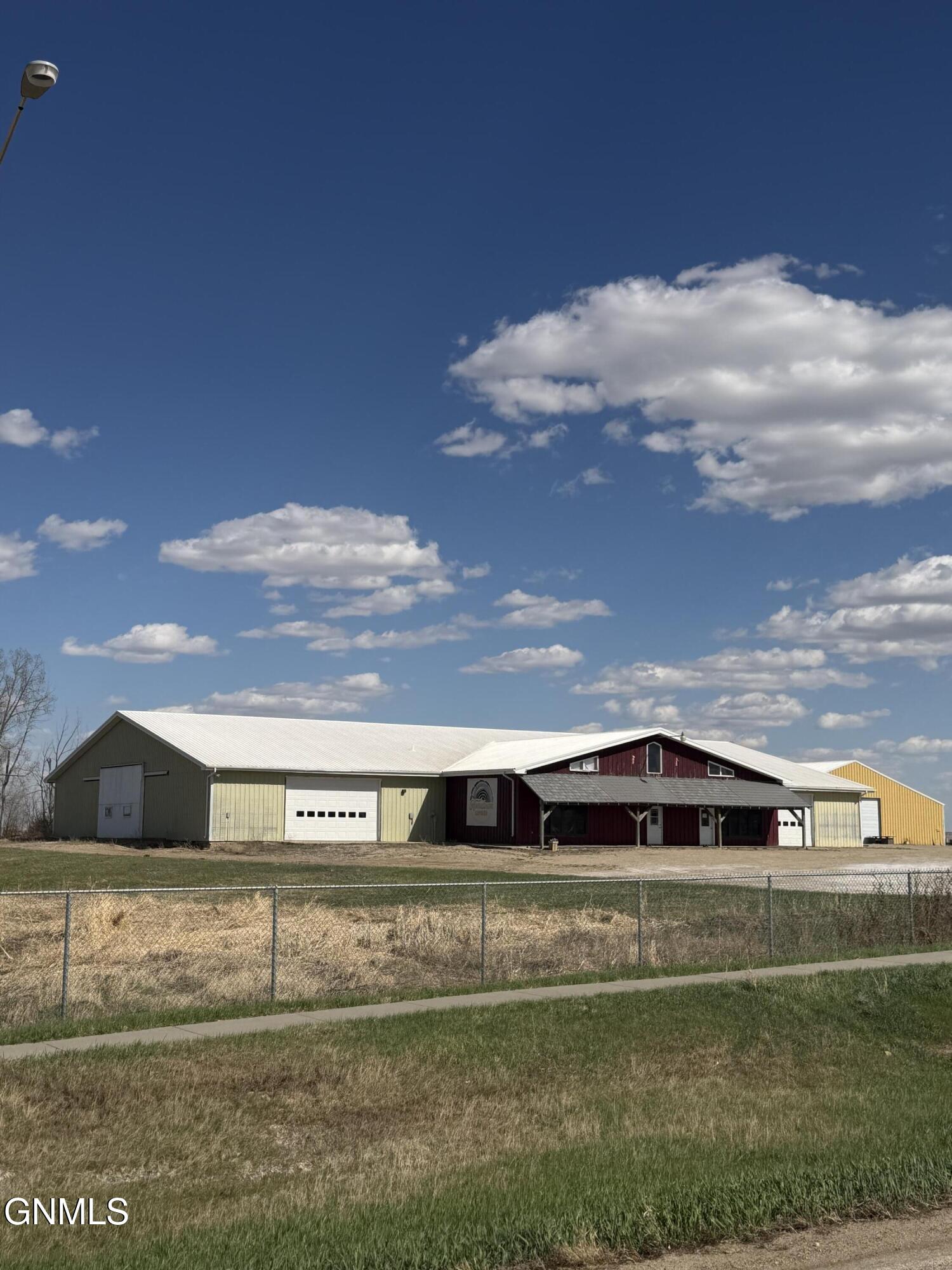 1001 4th Street SE, Crosby, ND 58730