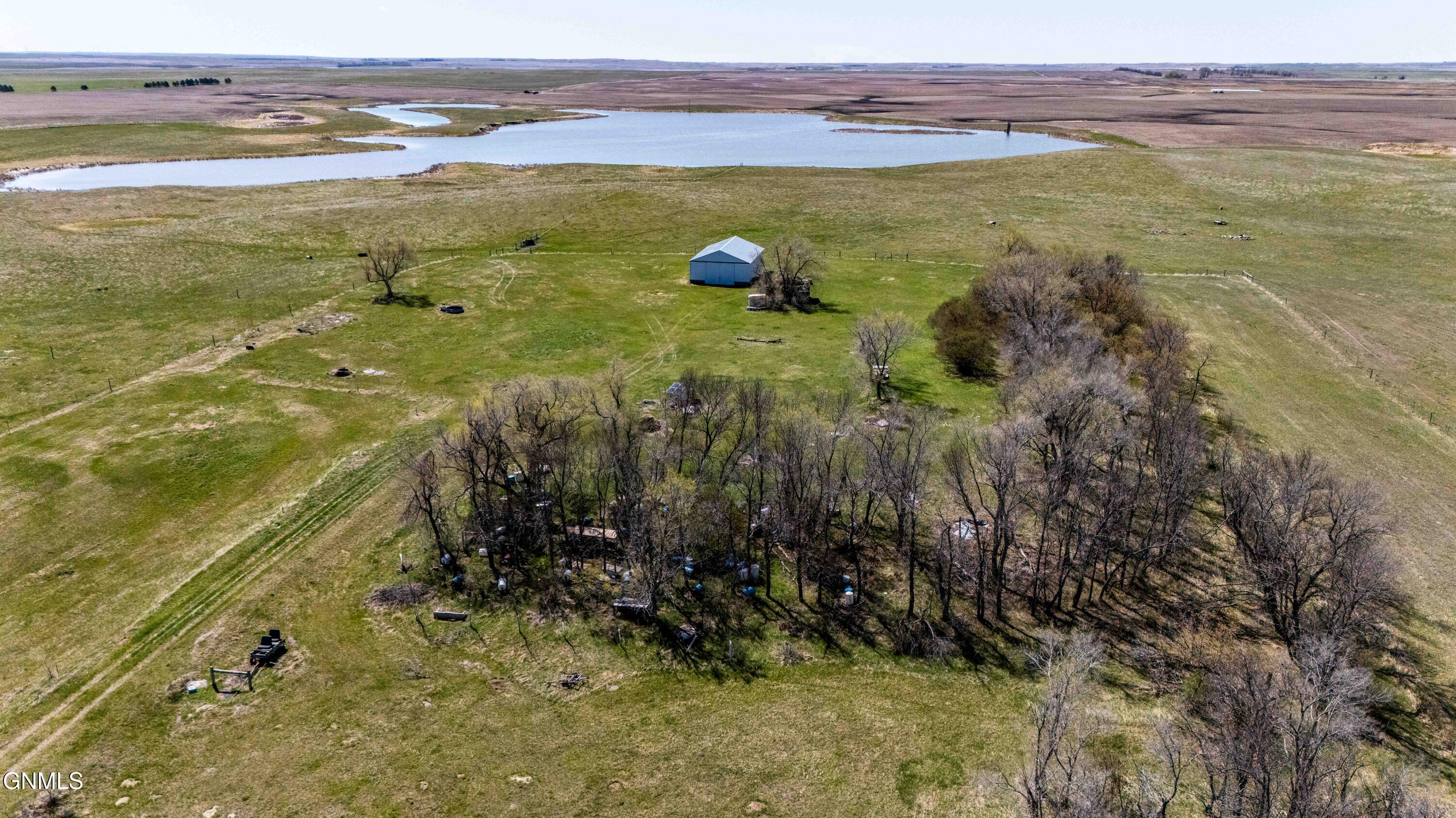 5372 80th Street SE, Lehr, ND 58460