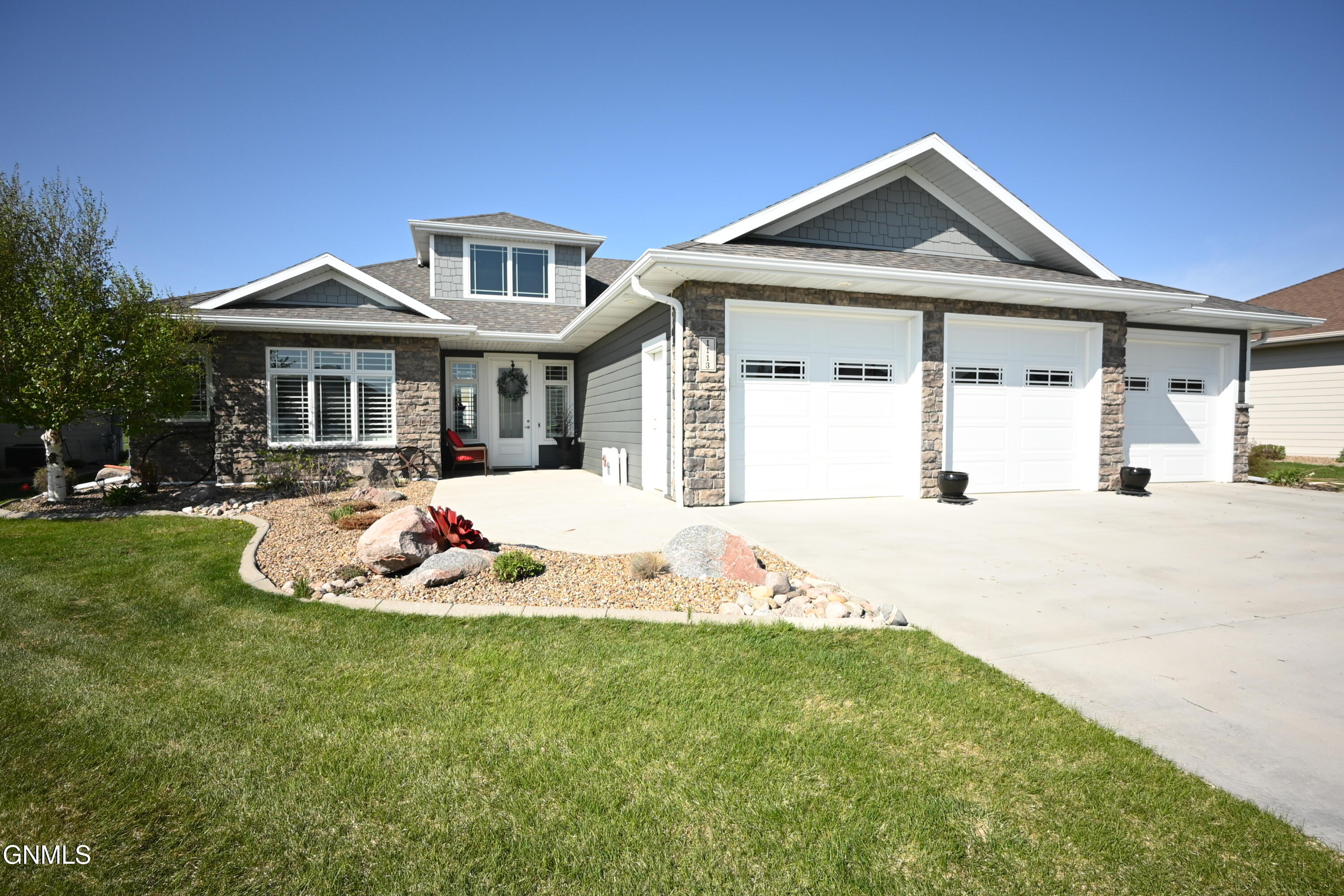 1113 Community Loop, Bismarck, ND 58503