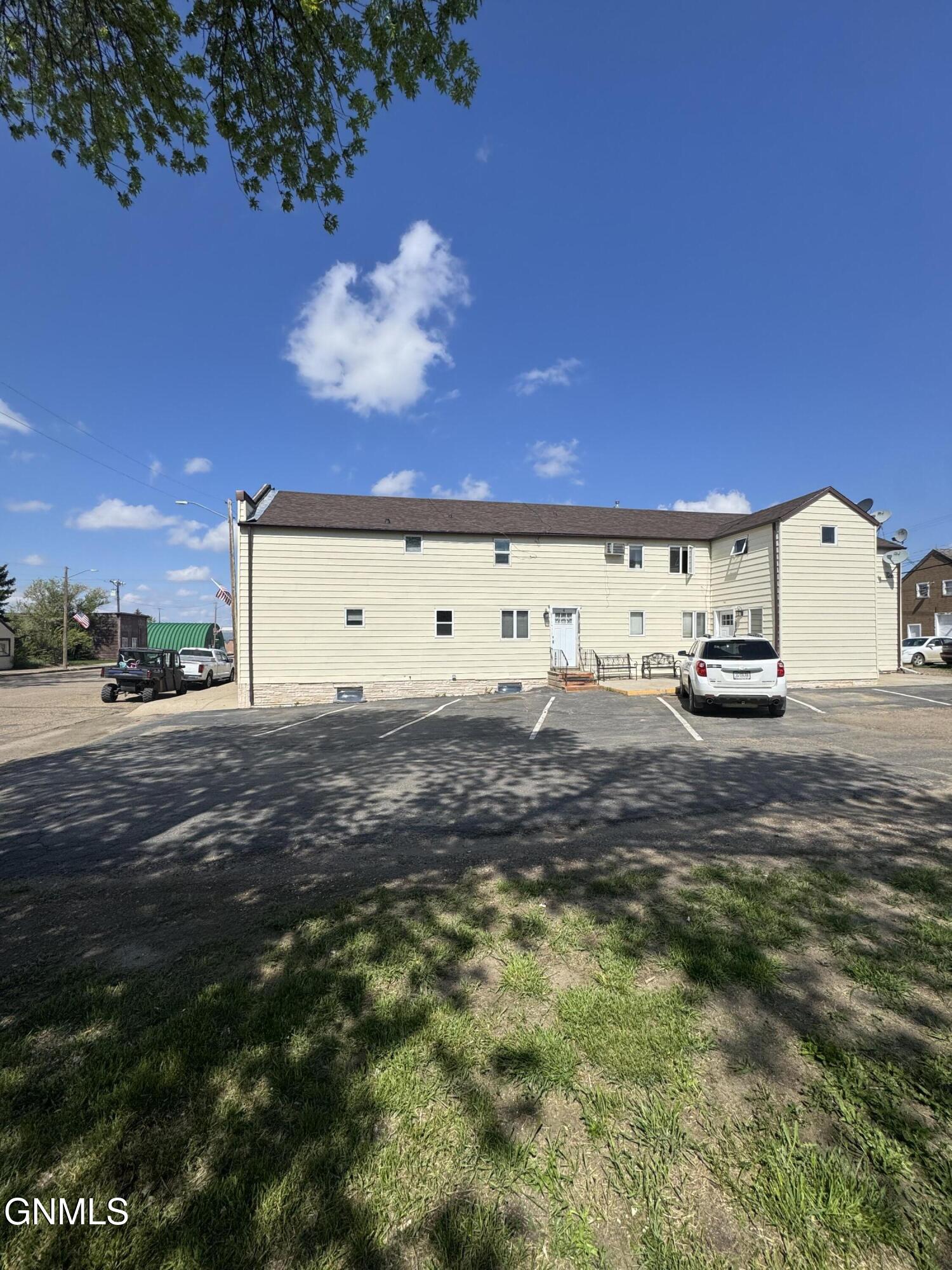 313 Main Street, Medicine Lake, MT 59247