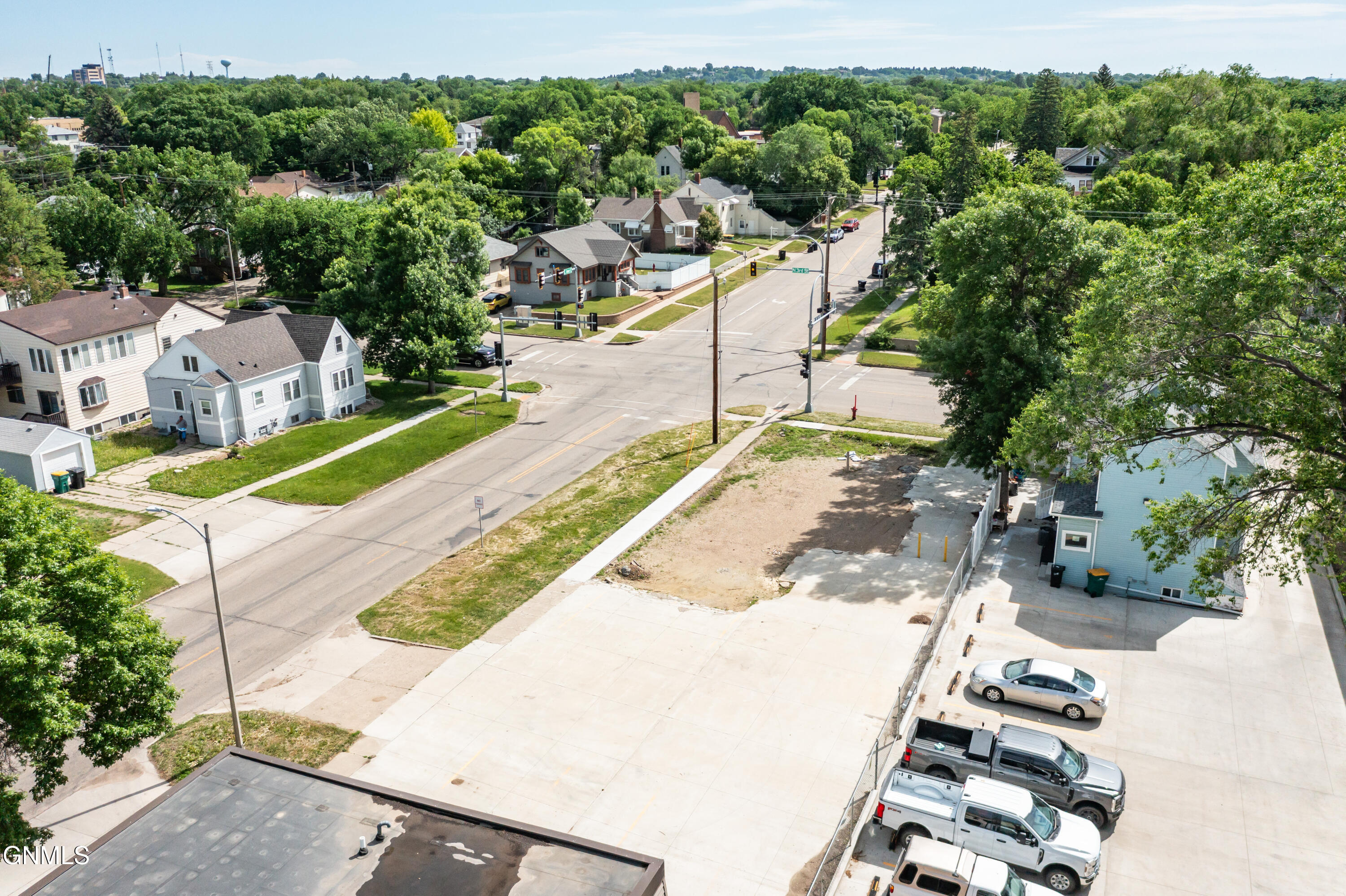 622 N 3rd Street, Bismarck, ND 58501