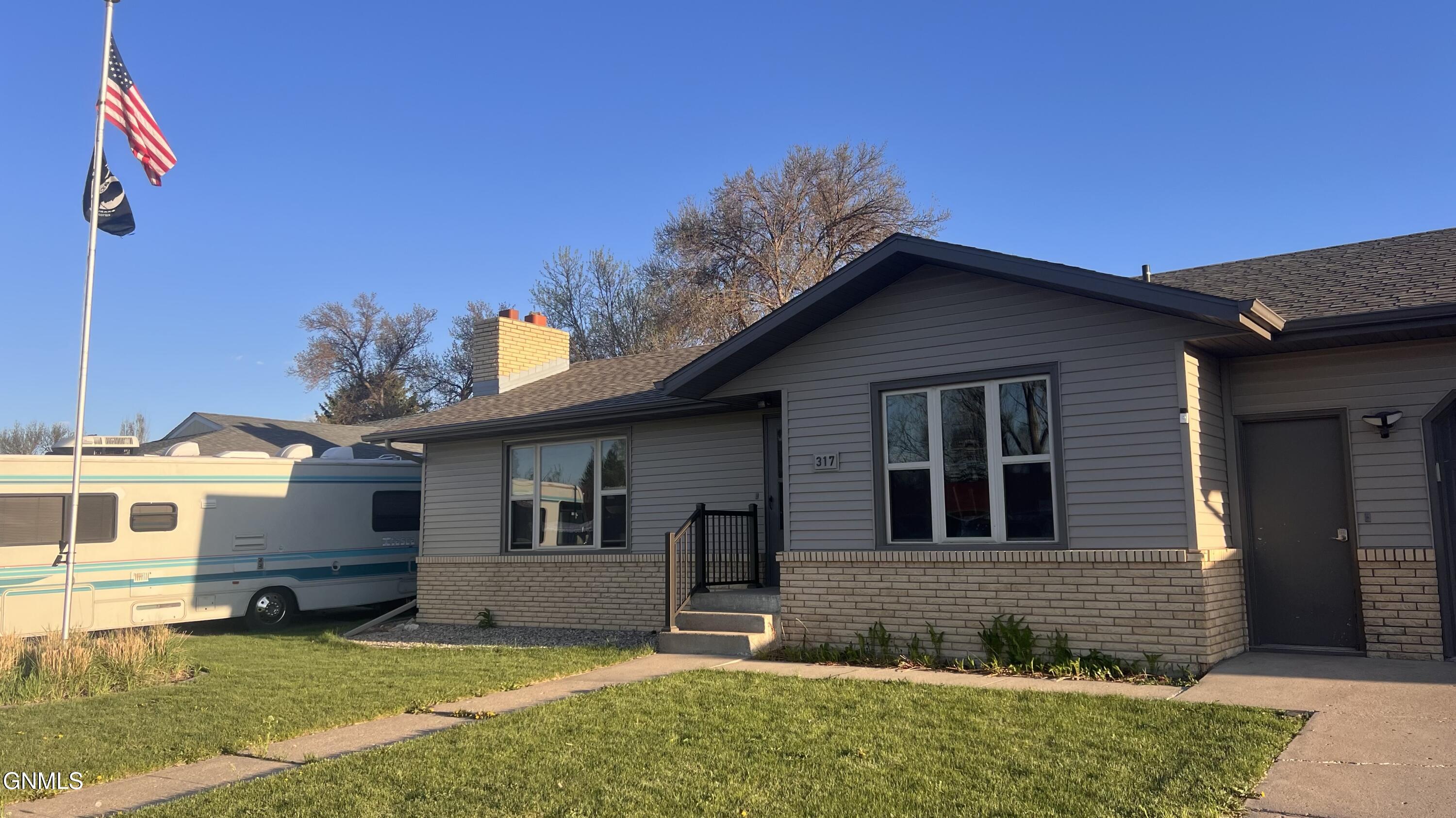 317 Denver Avenue, Bismarck, ND 58504
