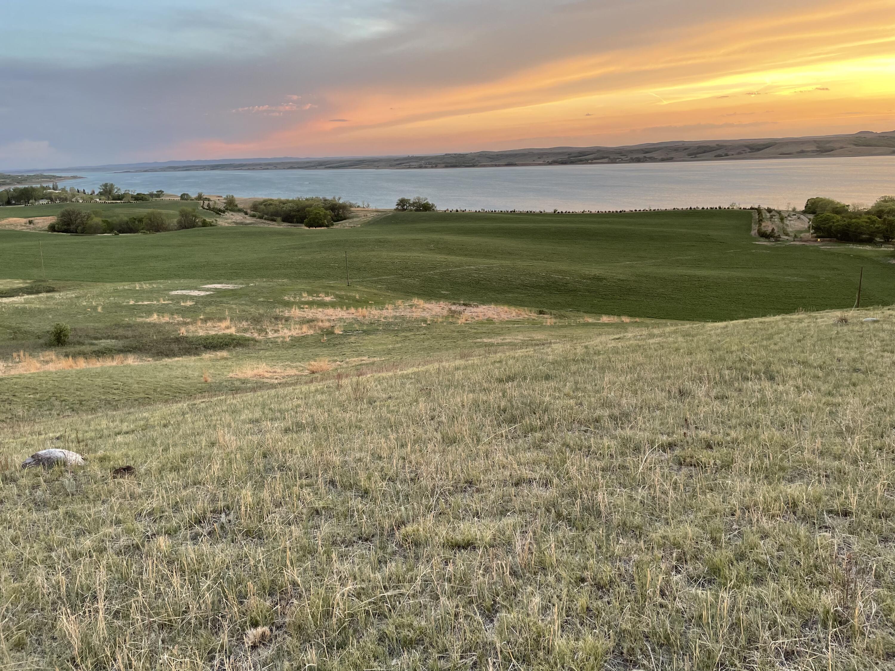 4 Oahe Links, Linton, ND 58552