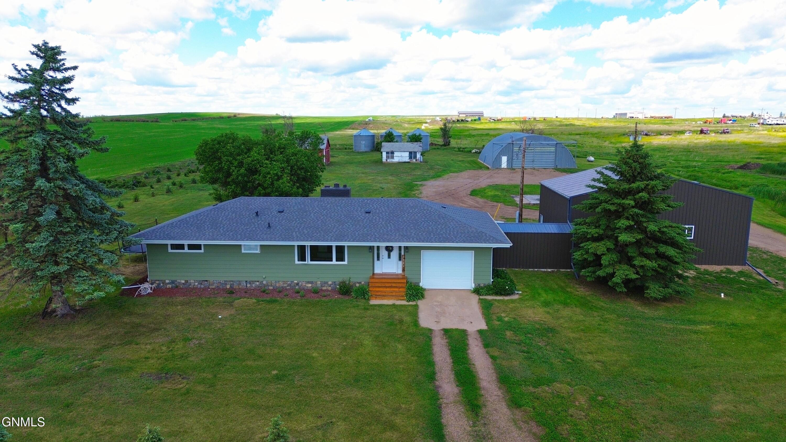 2932 134th Avenue NW, Arnegard, ND 58835