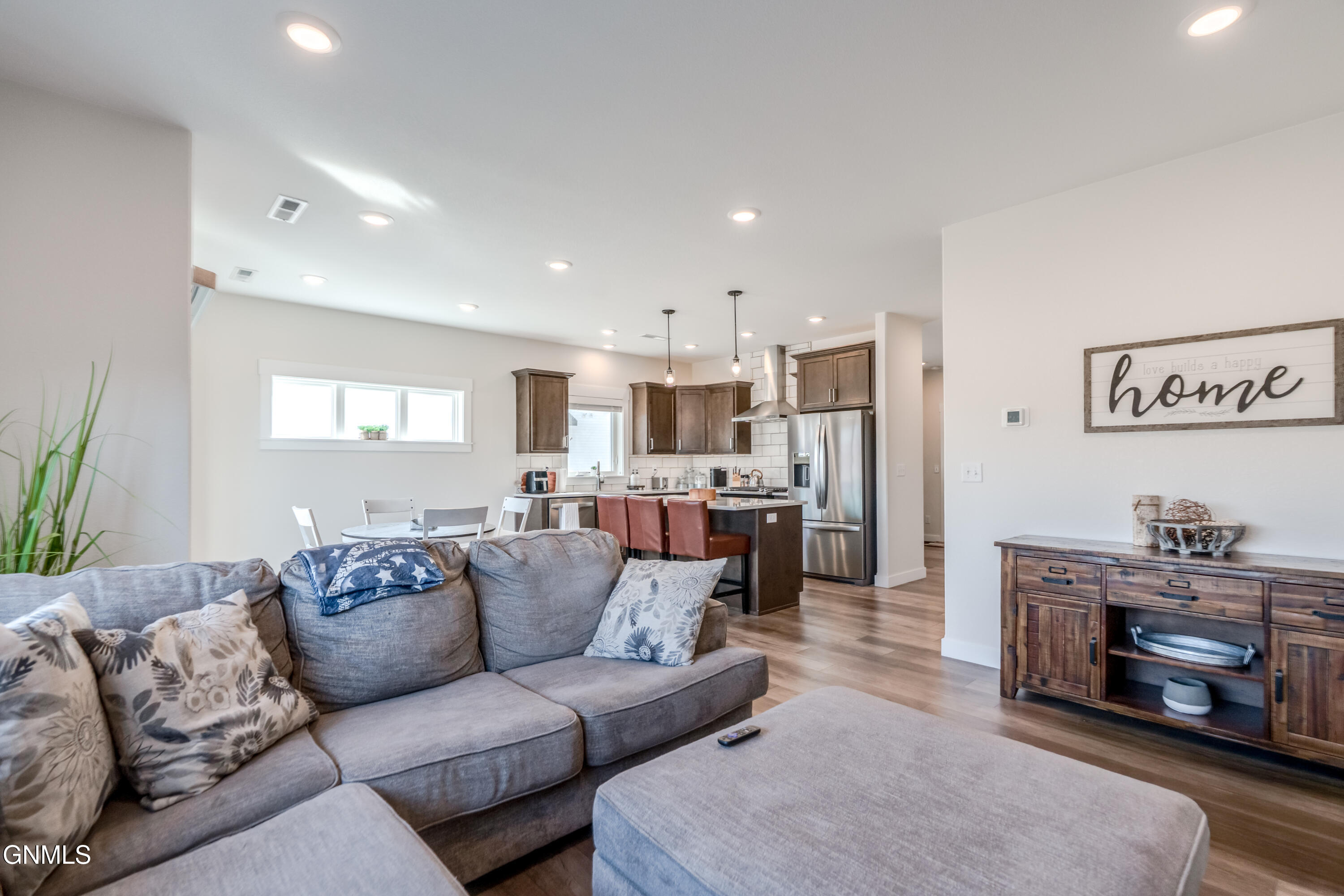 5614 Iron Drive, Bismarck, ND 58503