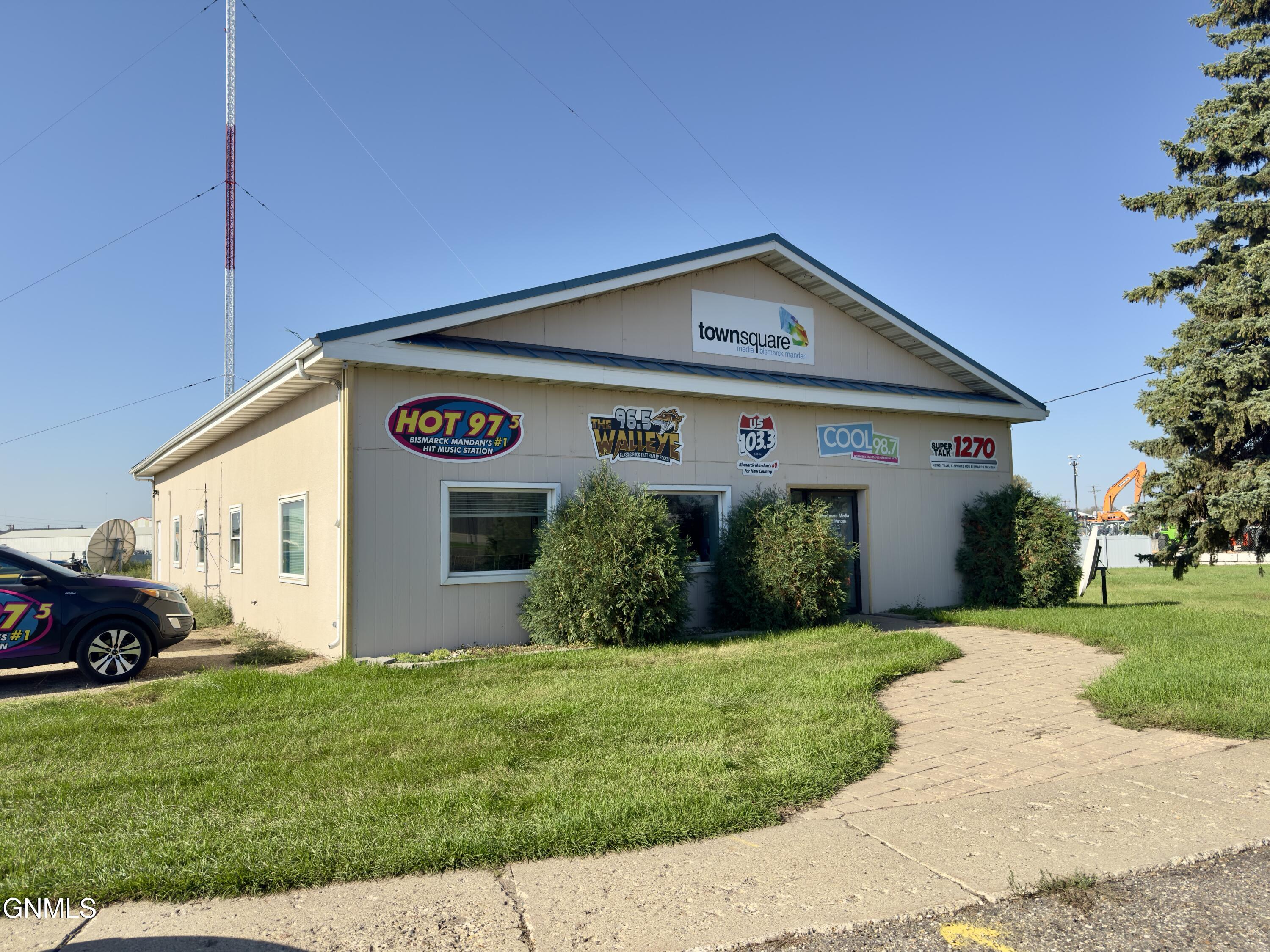 4303 Memorial Highway, Mandan, ND 58554