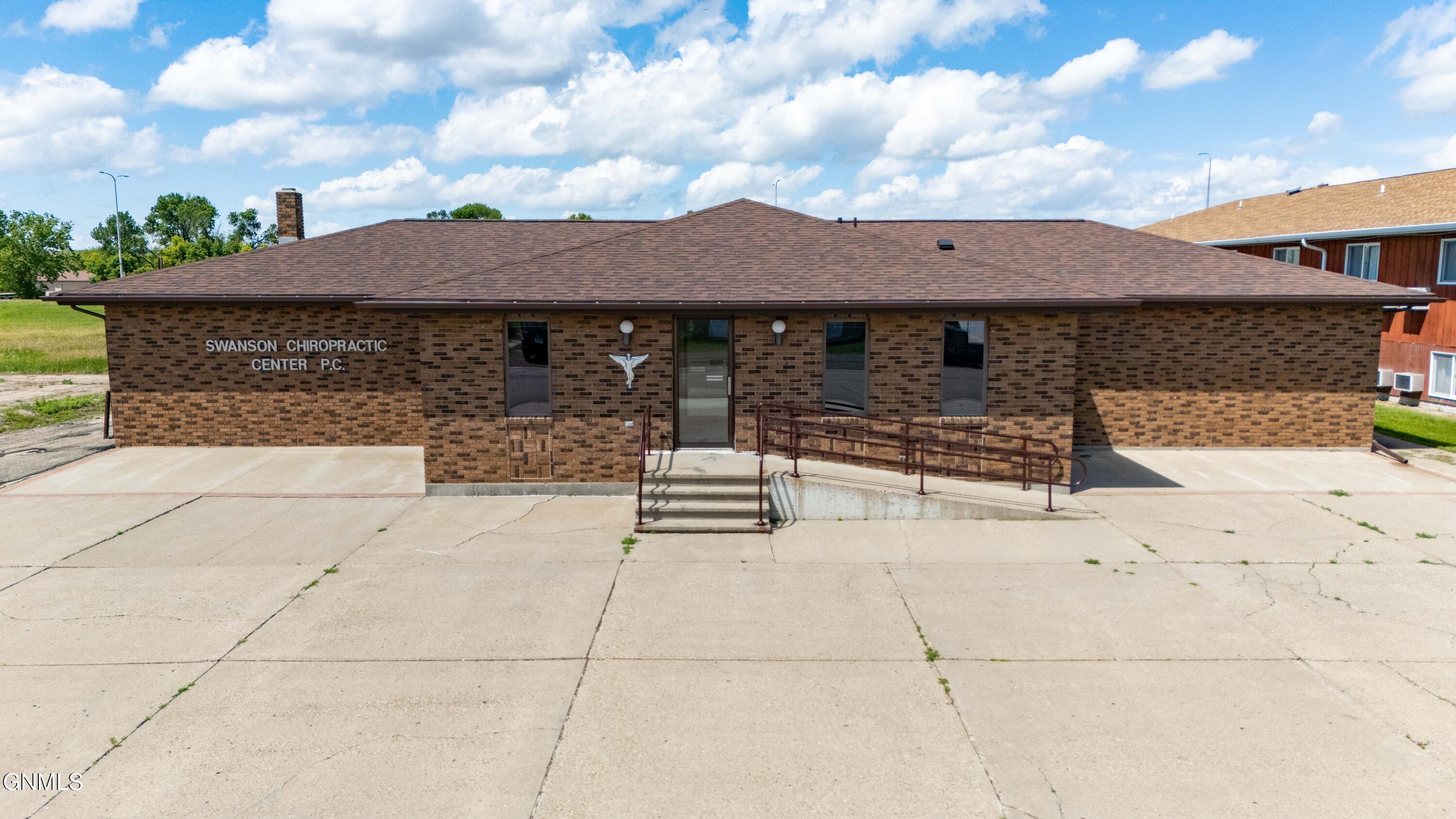 612 7th Street NE, Hazen, ND 58545