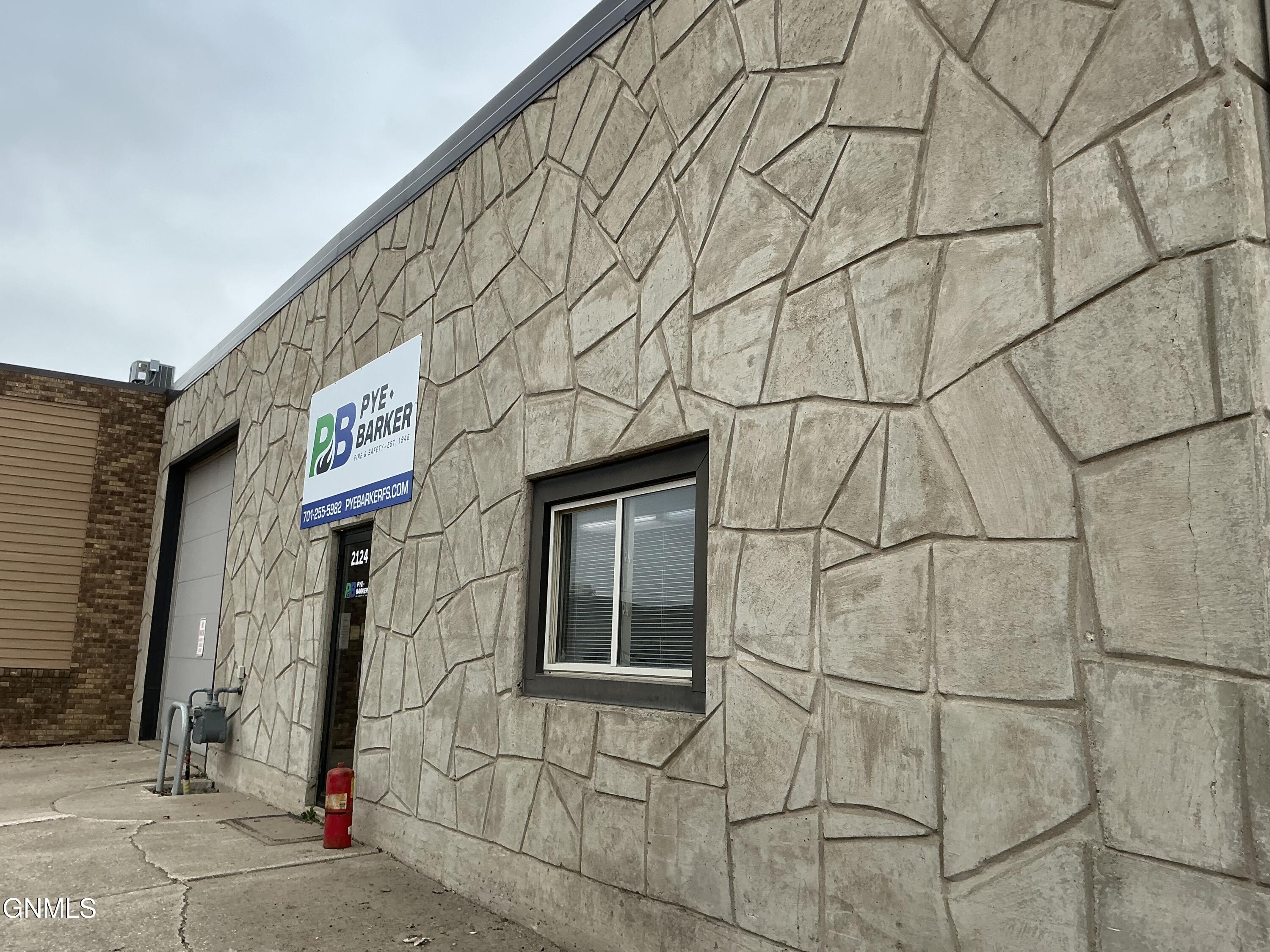 2124 Sweet Avenue, Bismarck, ND 58504